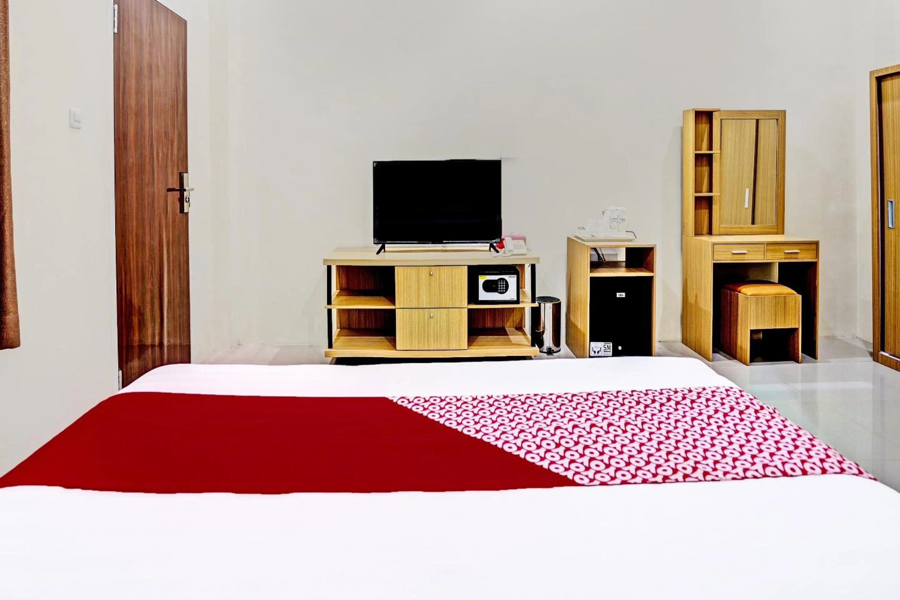 Bedroom, Bed in OYO 91997 Edhotel Smk Models Syariah