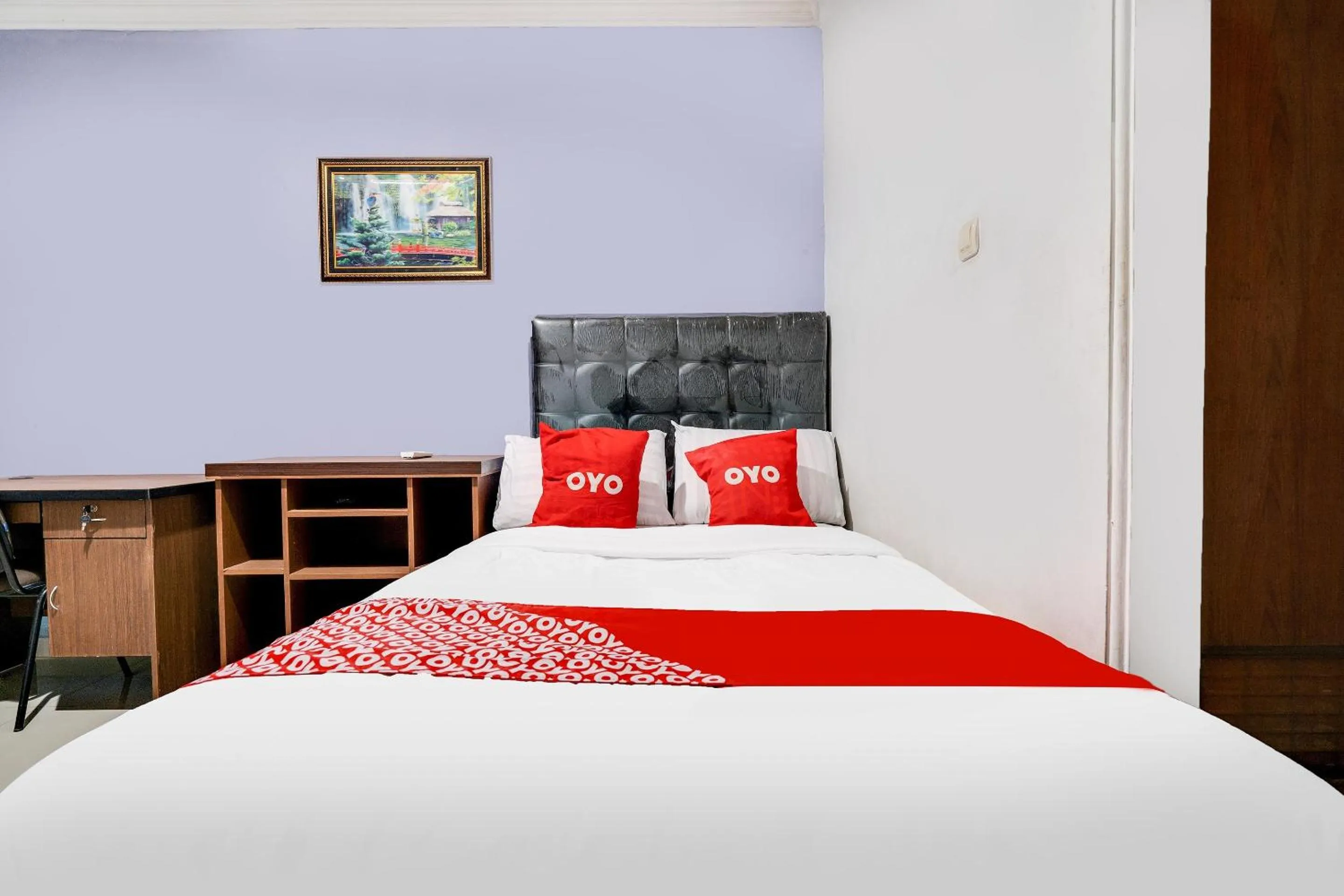 Bedroom, Bed in OYO Life 91994 Sawerigading Jatinangor Syariah