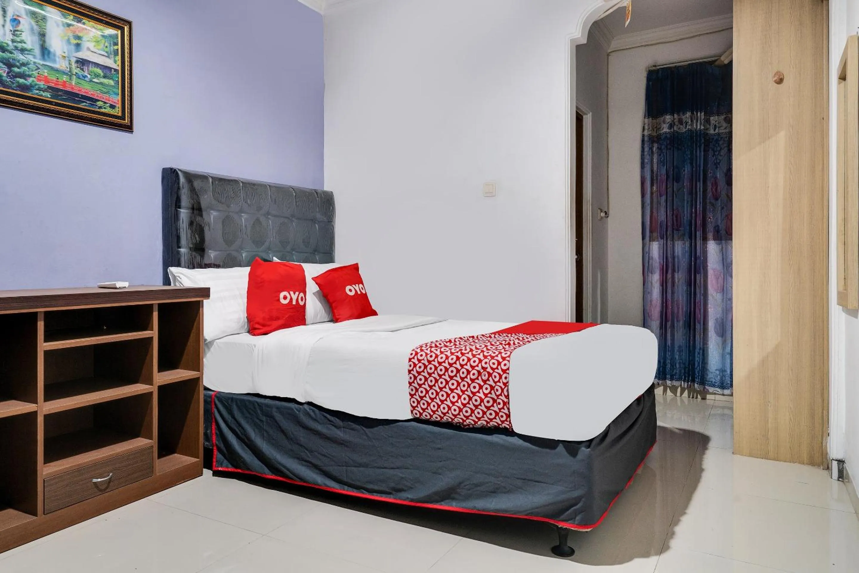 Bedroom, Bed in OYO Life 91994 Sawerigading Jatinangor Syariah