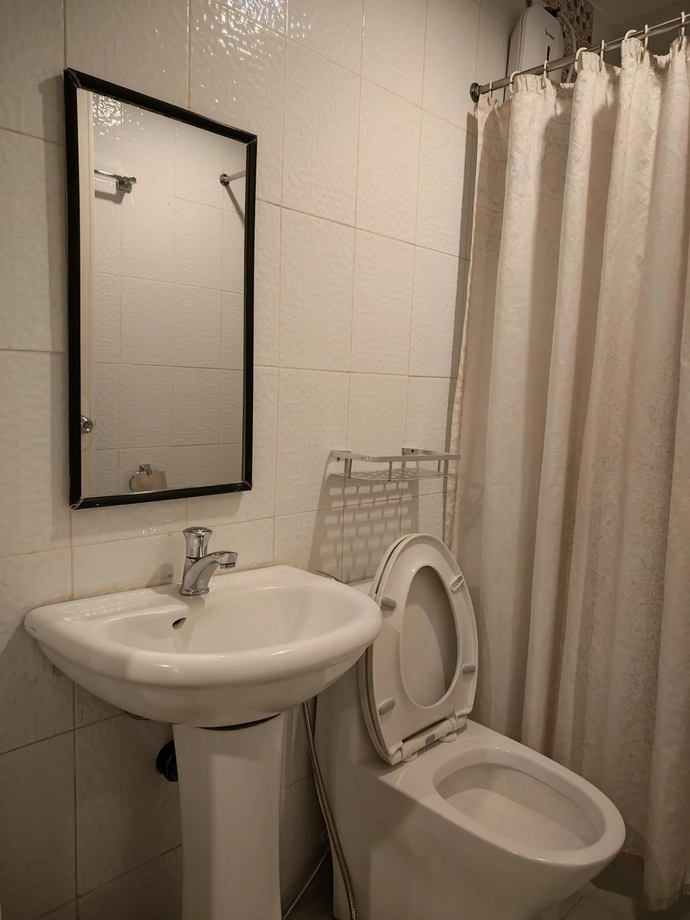 Shower in Davao Airport View Hotel