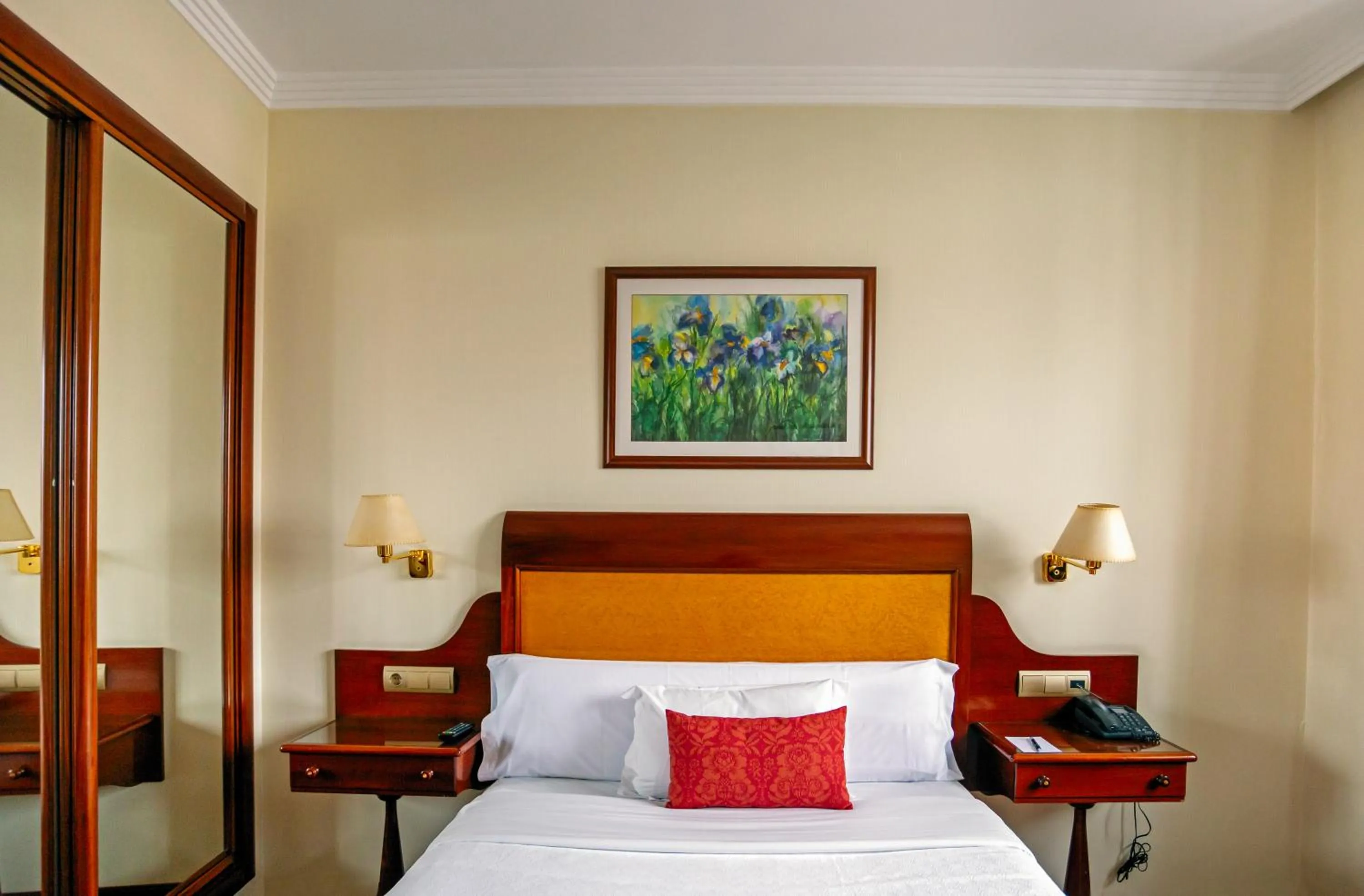 Bedroom, Bed in Gran Hotel de Ferrol