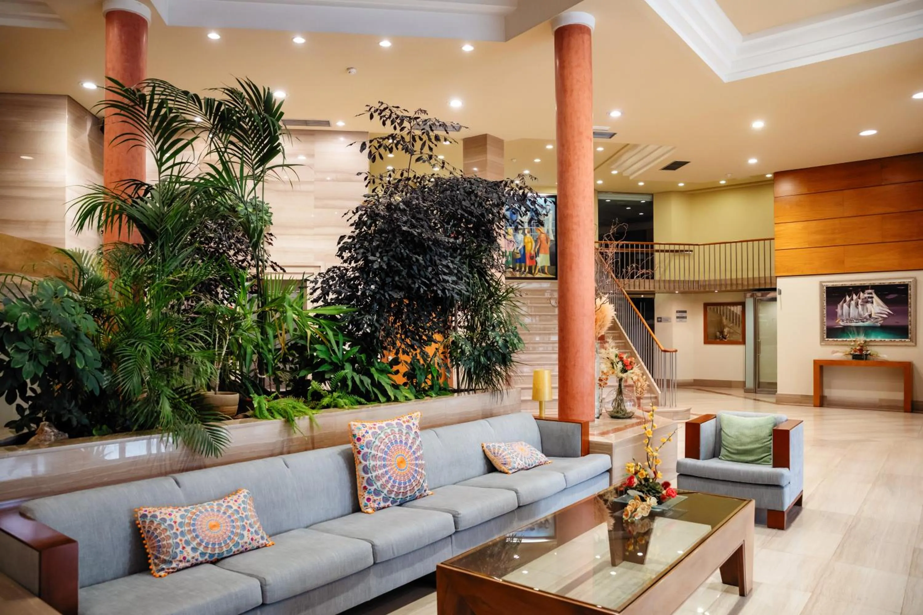 Lobby or reception in Gran Hotel de Ferrol