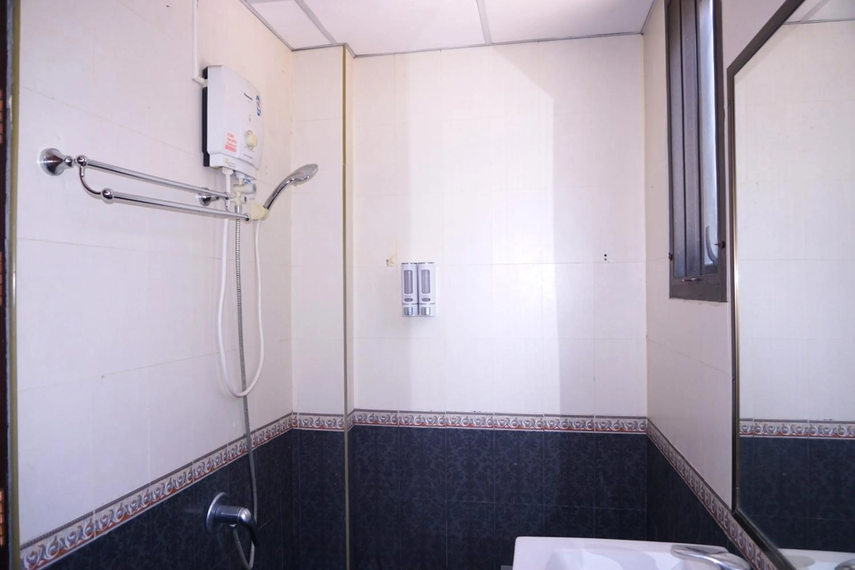 Bathroom in Tamnak Lanta @Chiang Mai