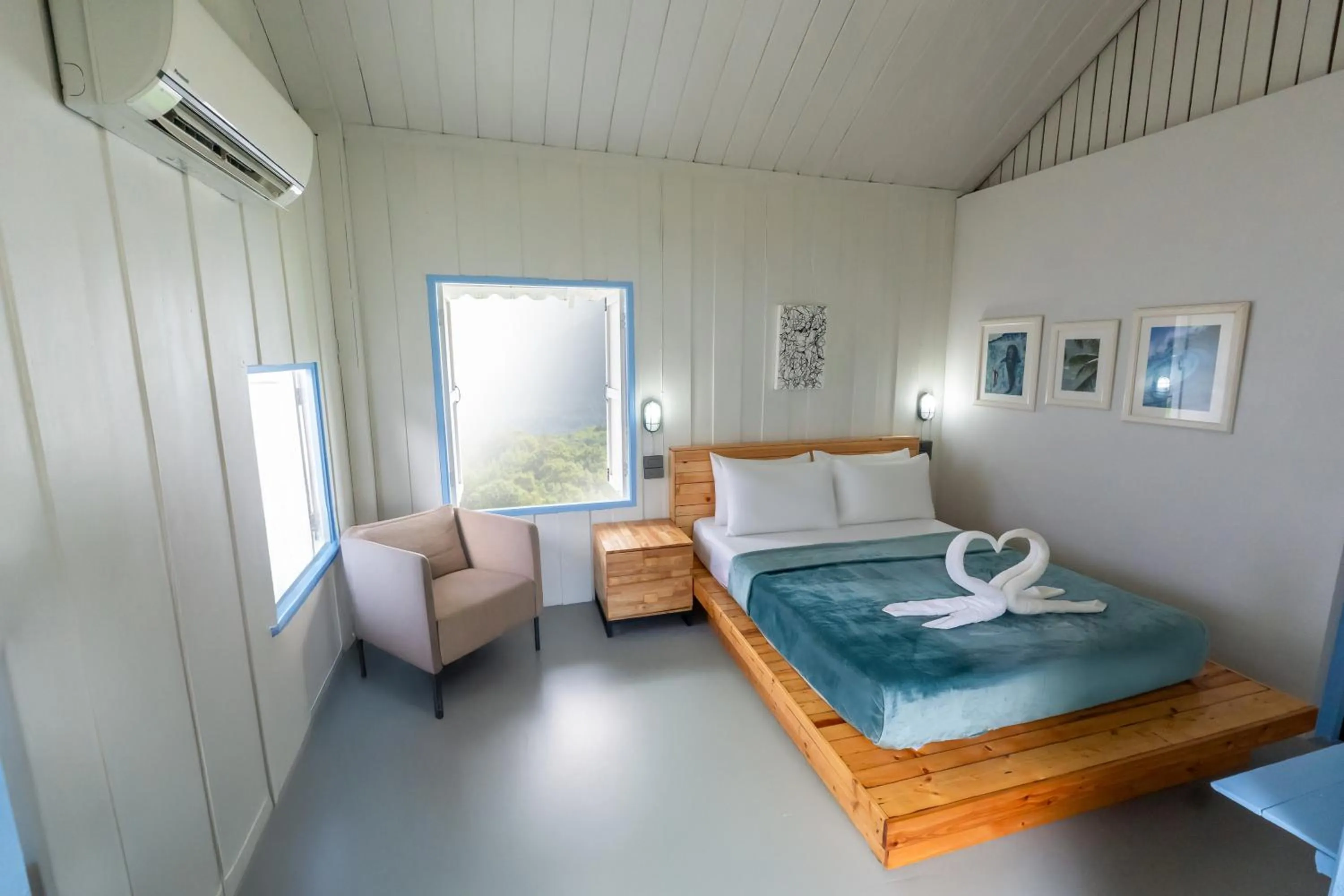 Bed in Slumber Resort Koh Chang