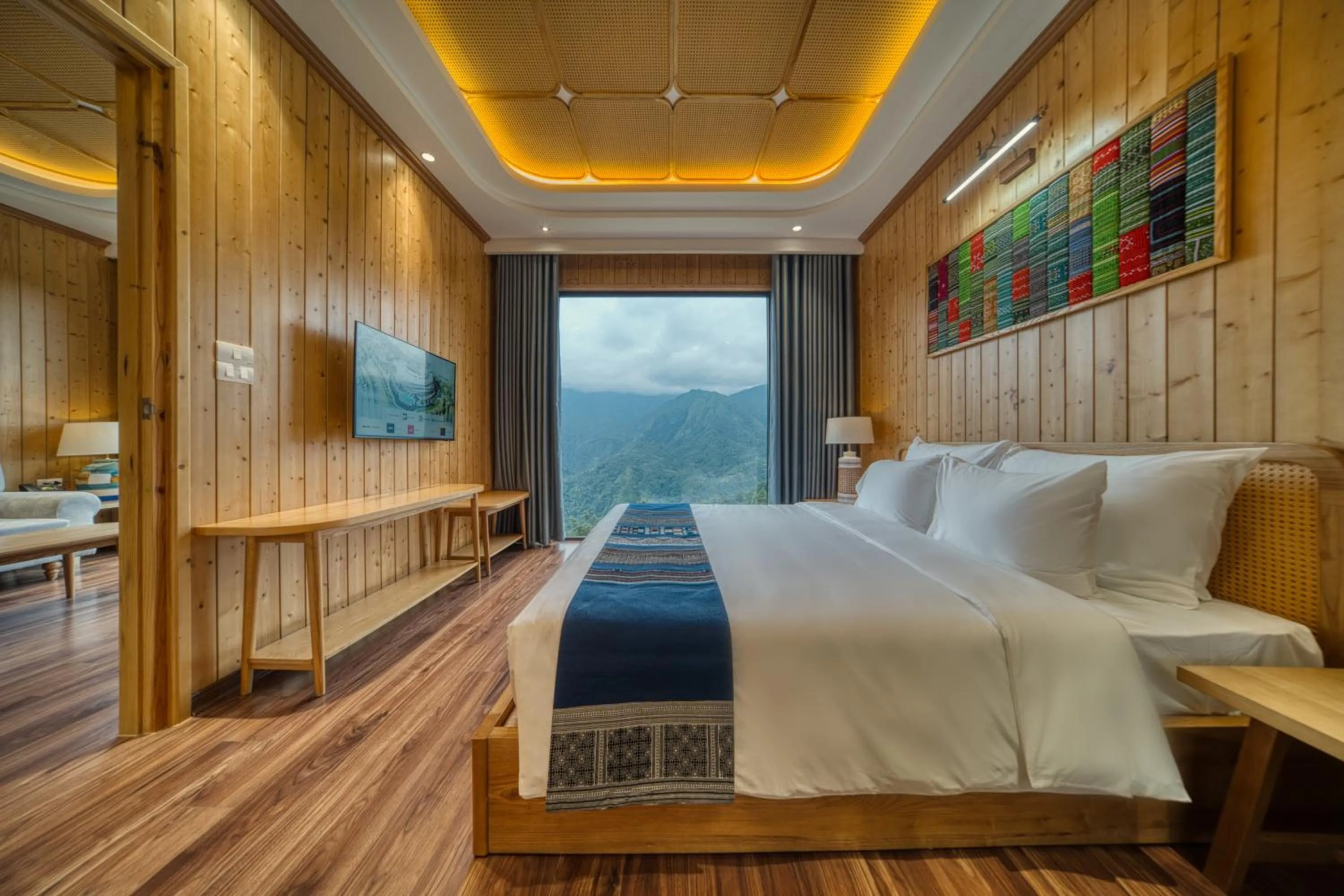 Bed in Lady Hill Sapa Resort