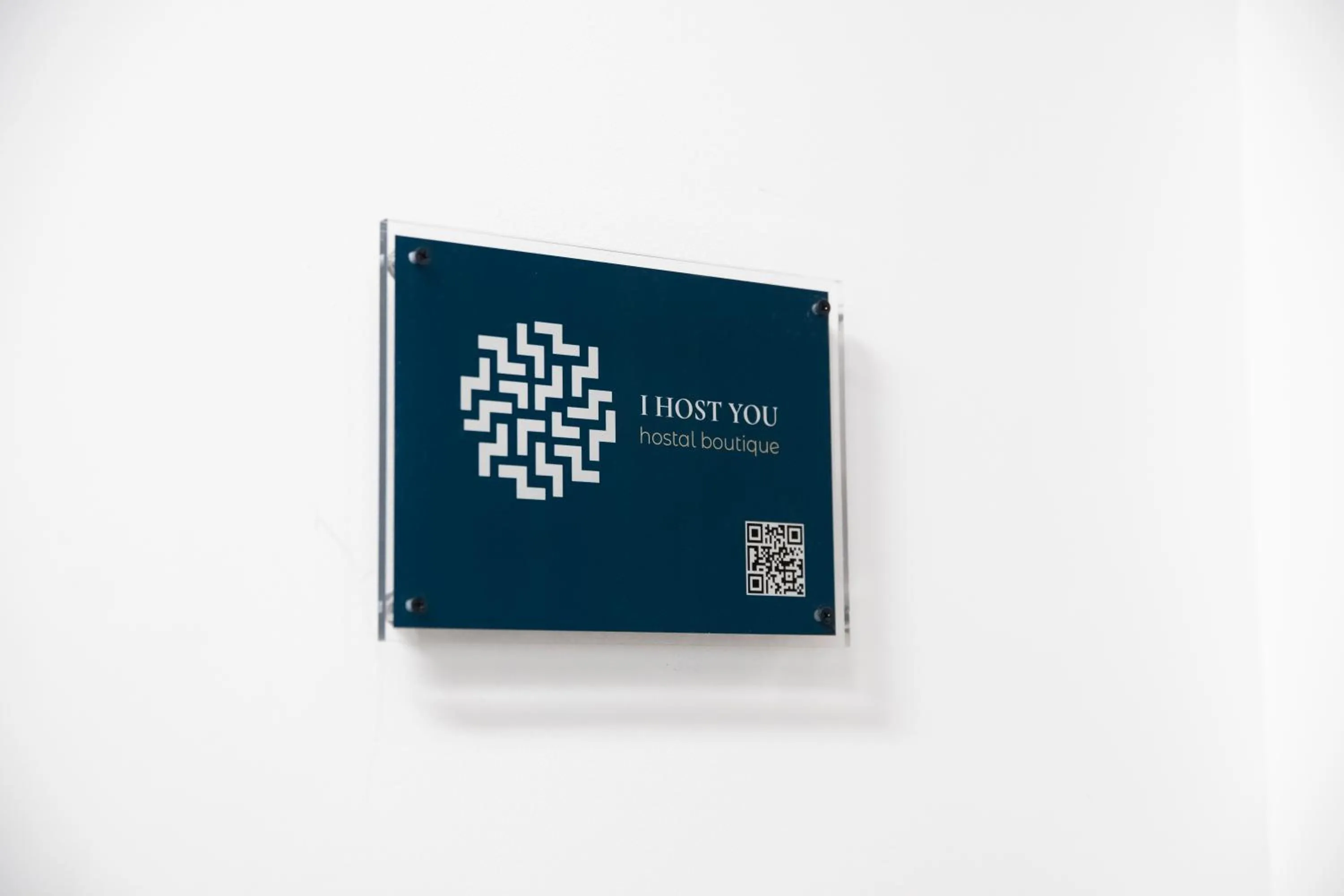 Logo/Certificate/Sign in Hostal Boutique I Host You