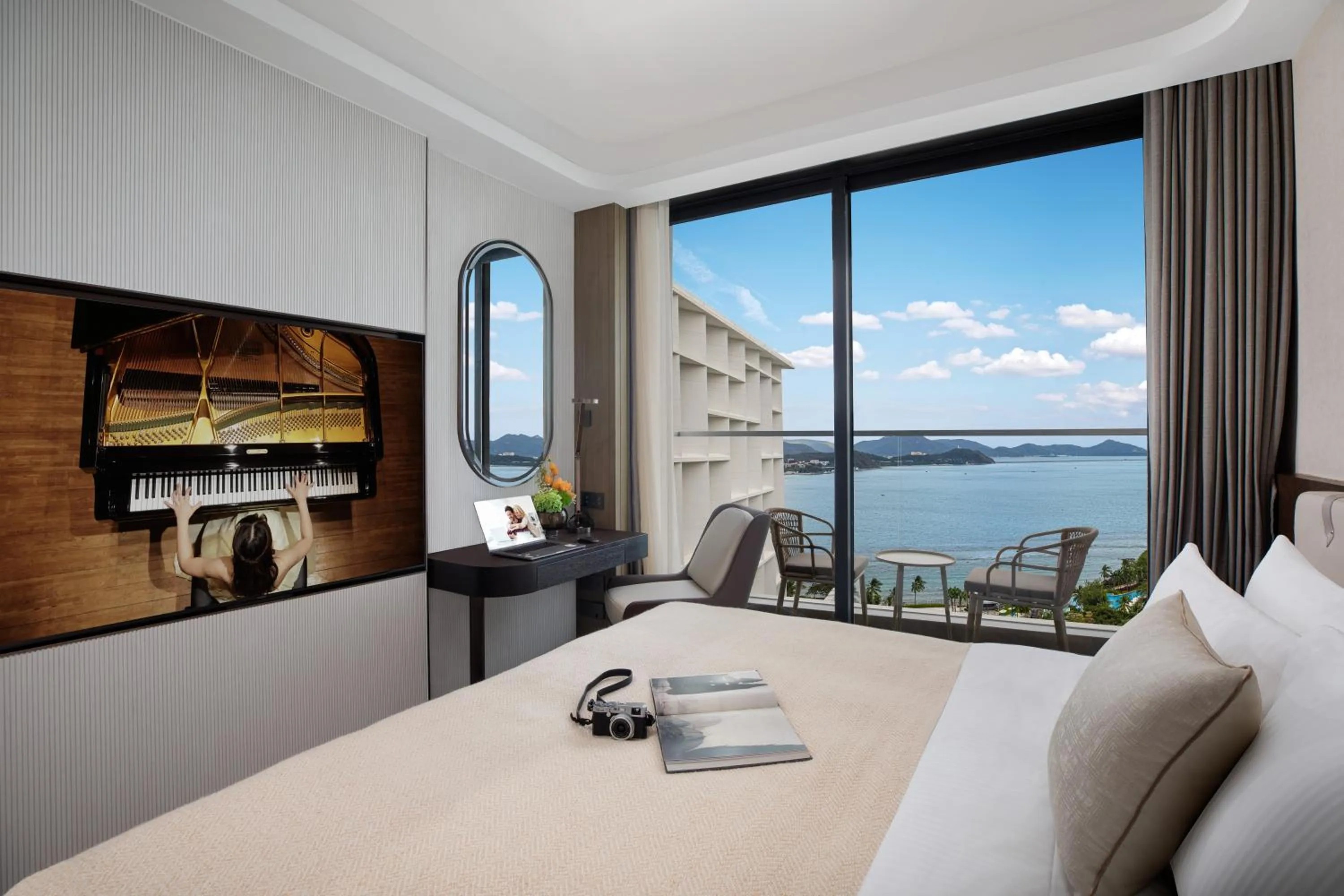 TV and multimedia, Bed in Ascott Dadonghai Bay Sanya