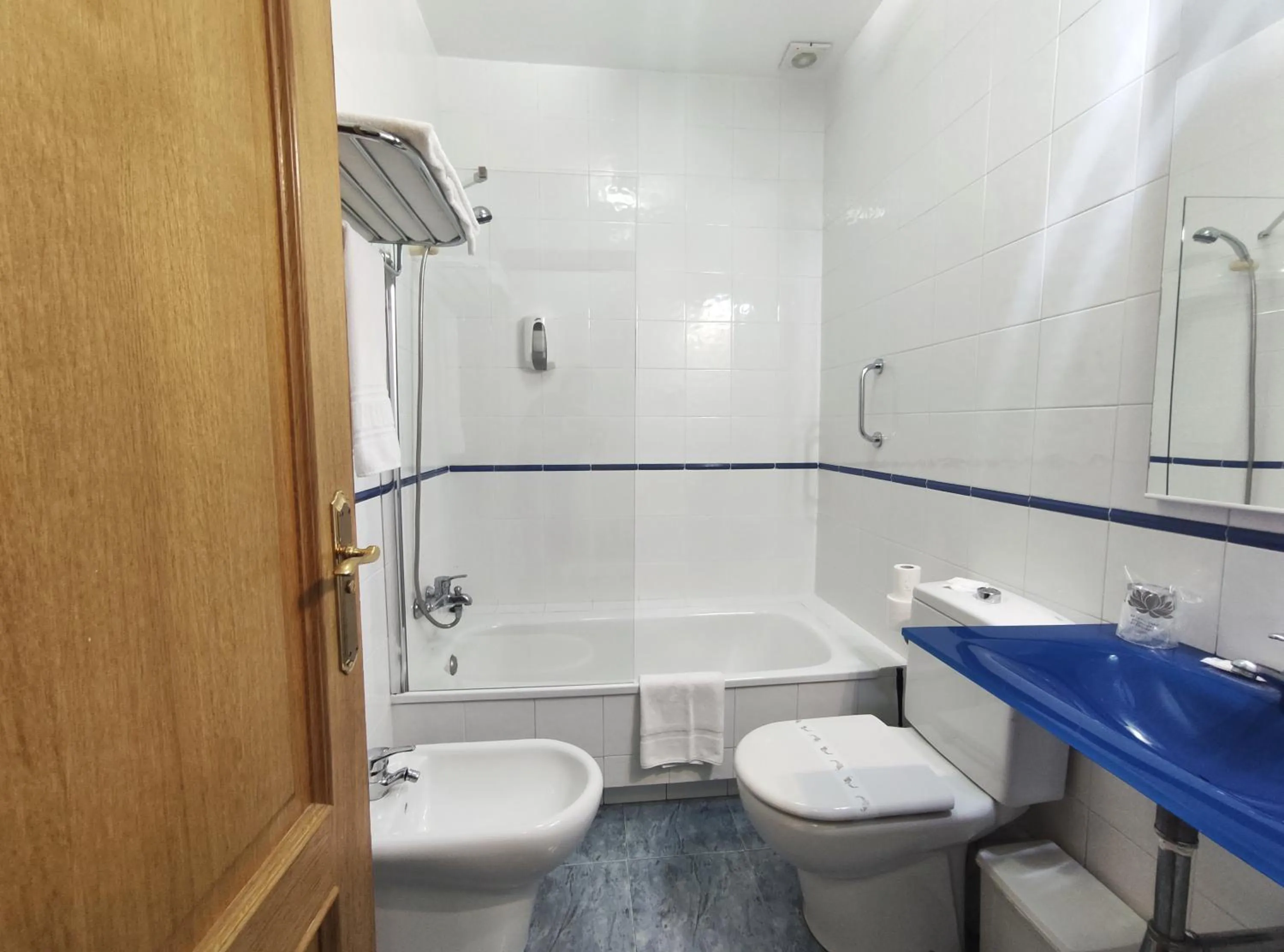 Bathroom in Hotel Hórreo by Bossh! Hotels