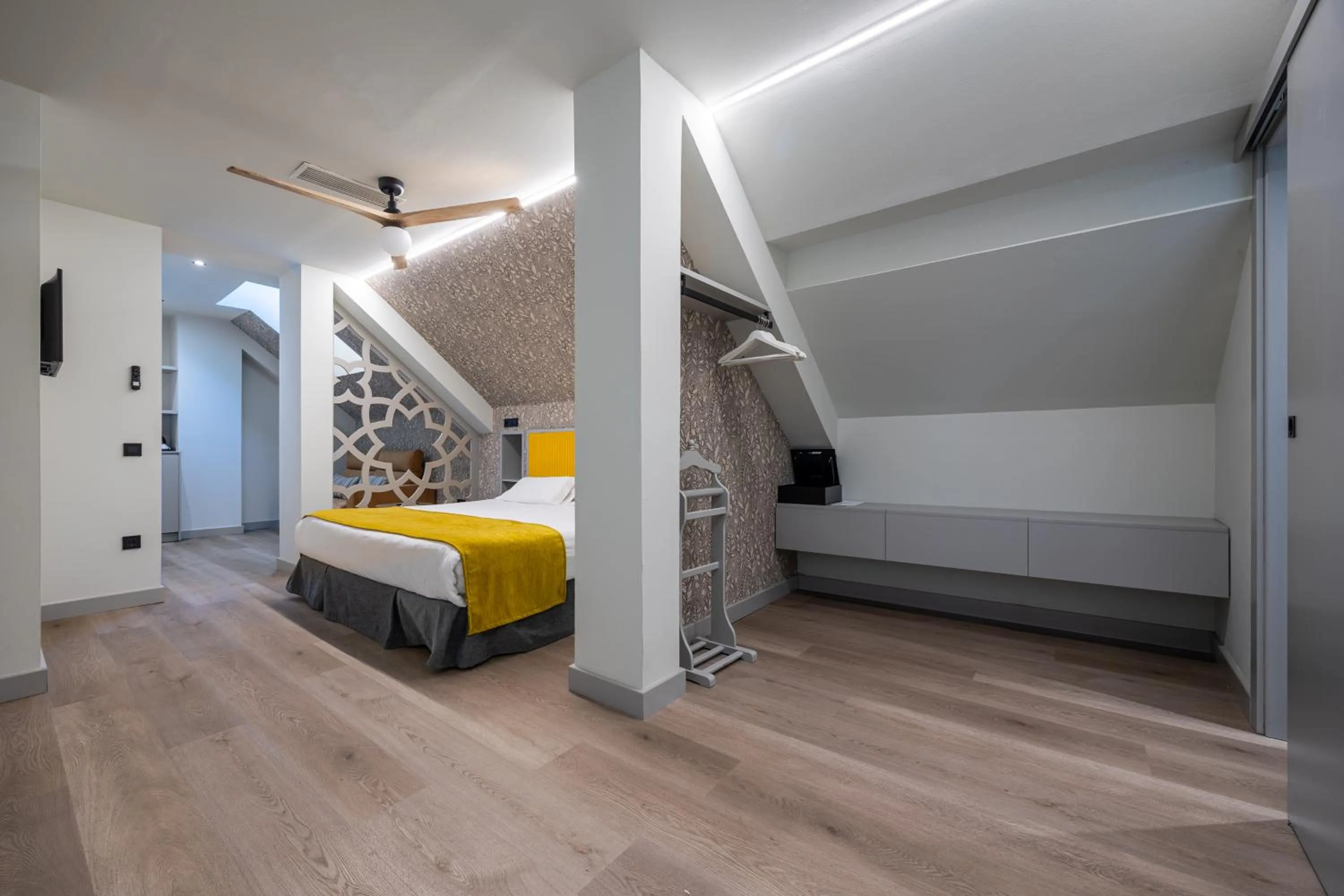 Bed in Atarazanas Málaga Boutique Hotel