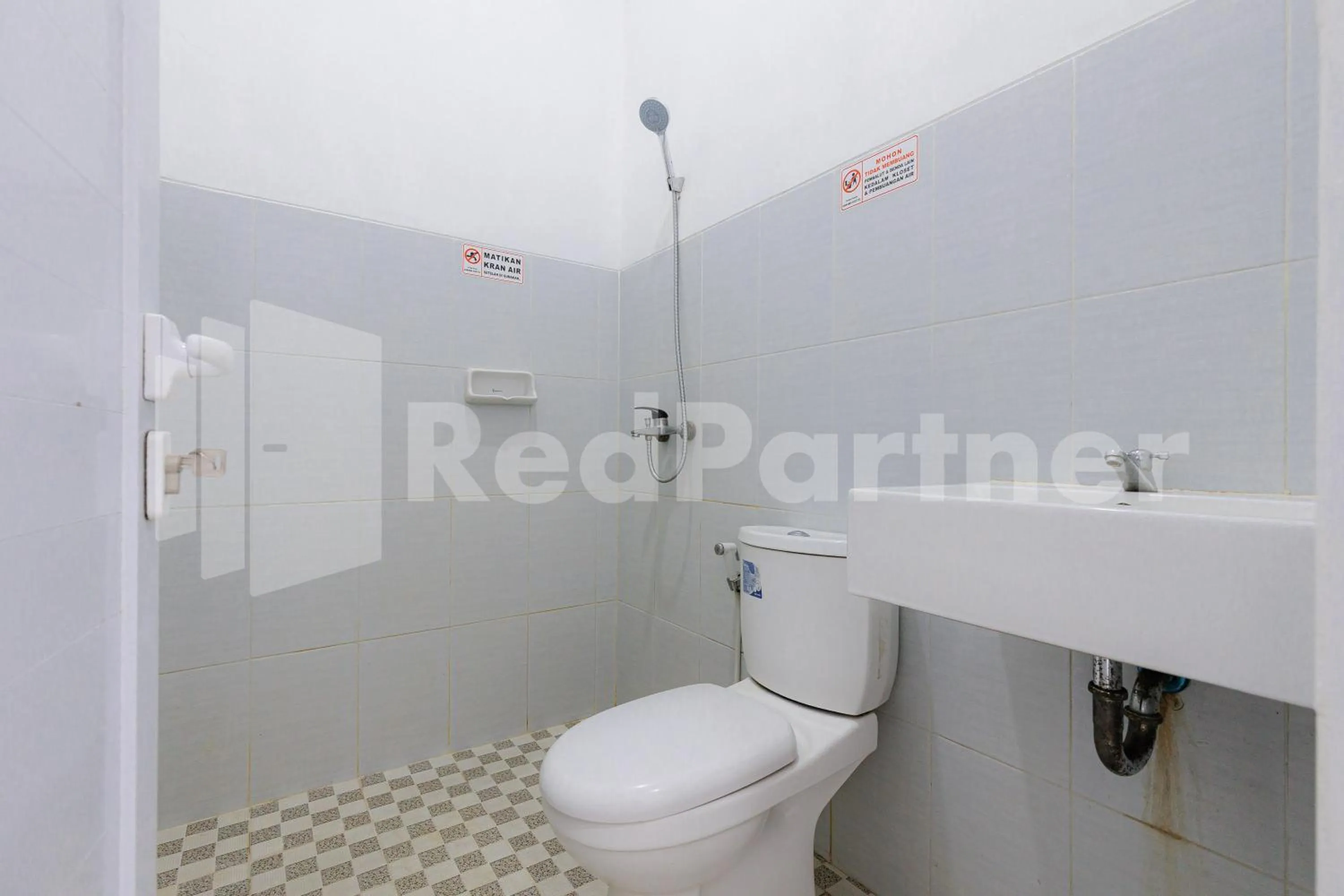 Bathroom in Sanama Kostel 2 Syariah Lampung RedPartner