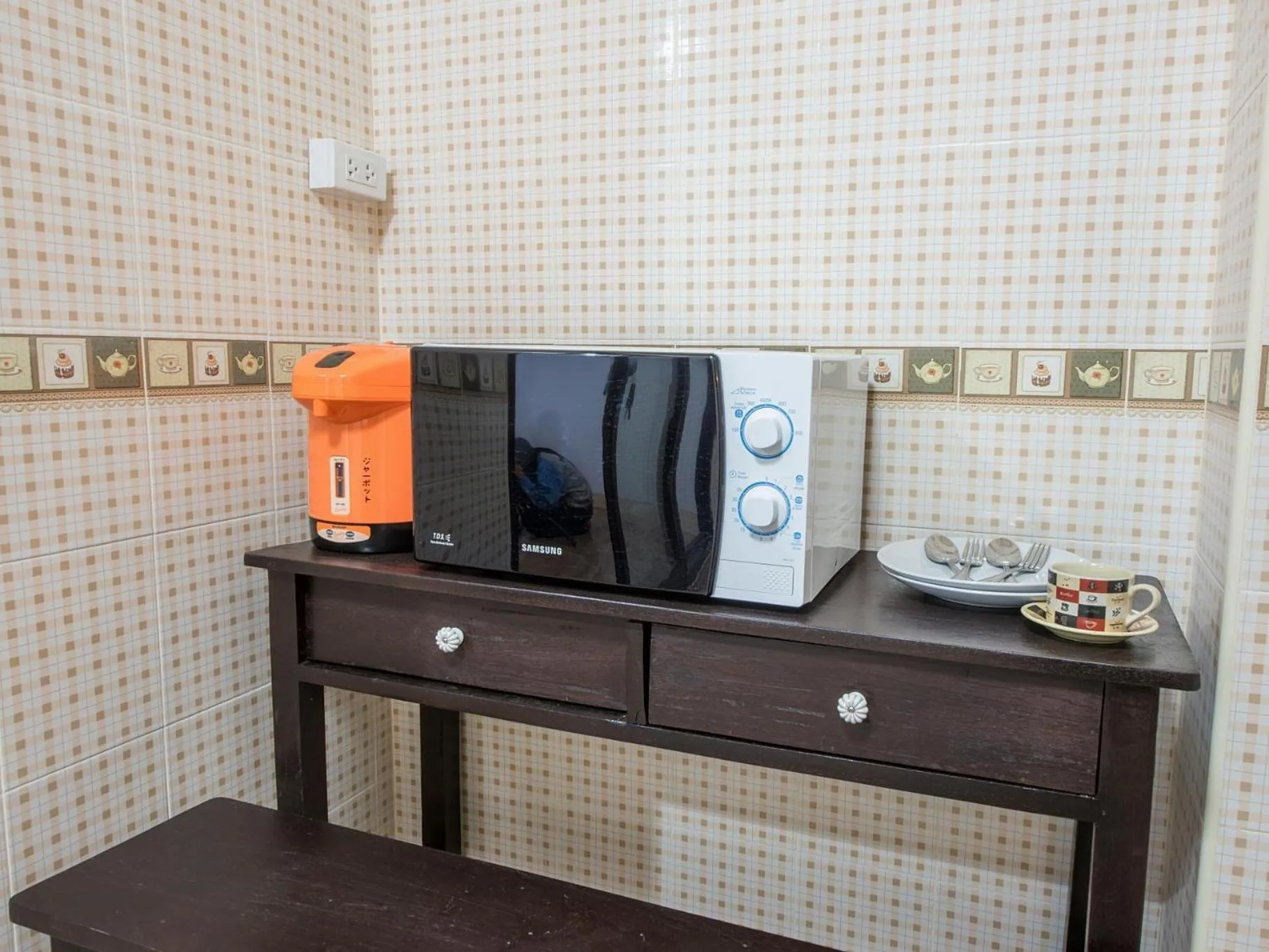 Coffee/tea facilities in Onvara Place