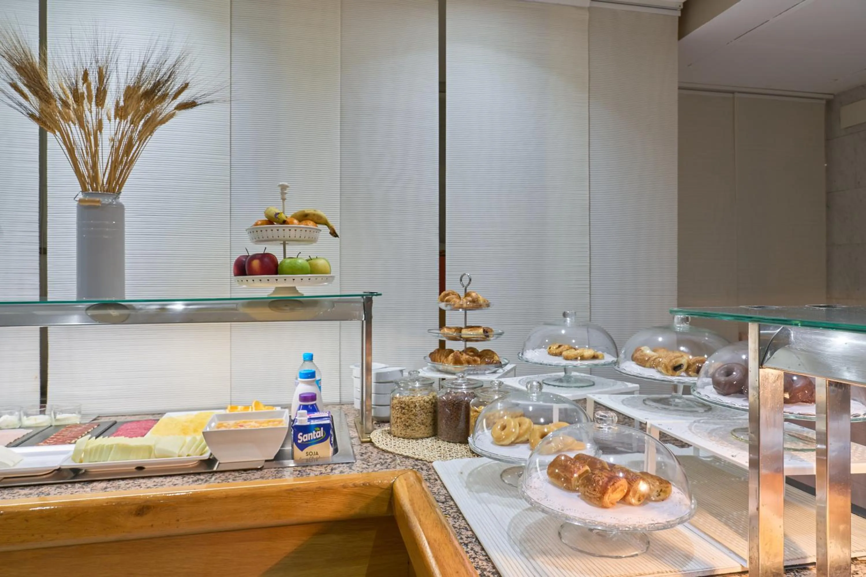 Buffet breakfast in Porcel Navas