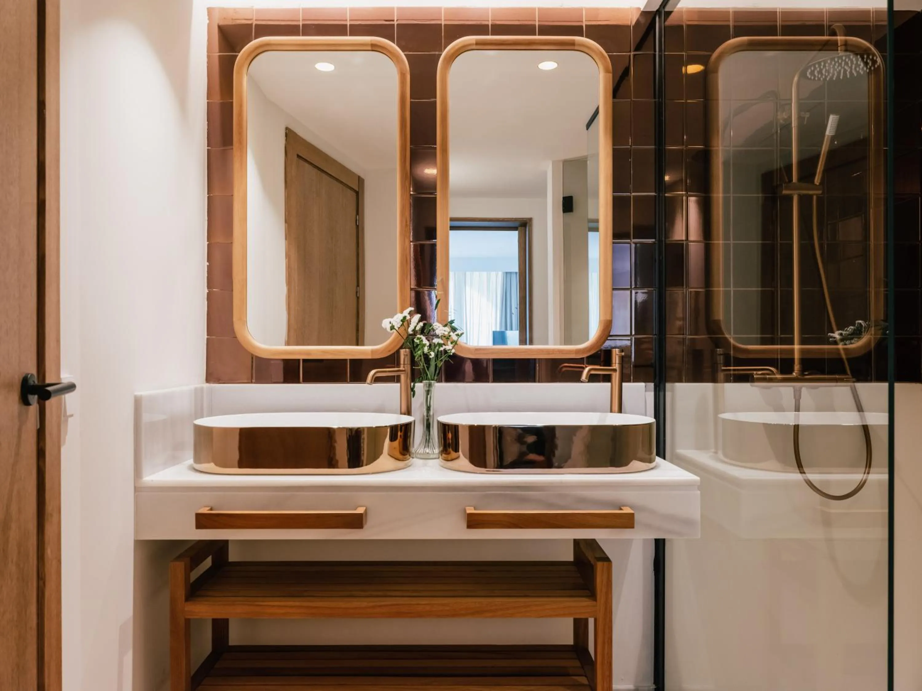 Shower in ME Marbella by Meliá