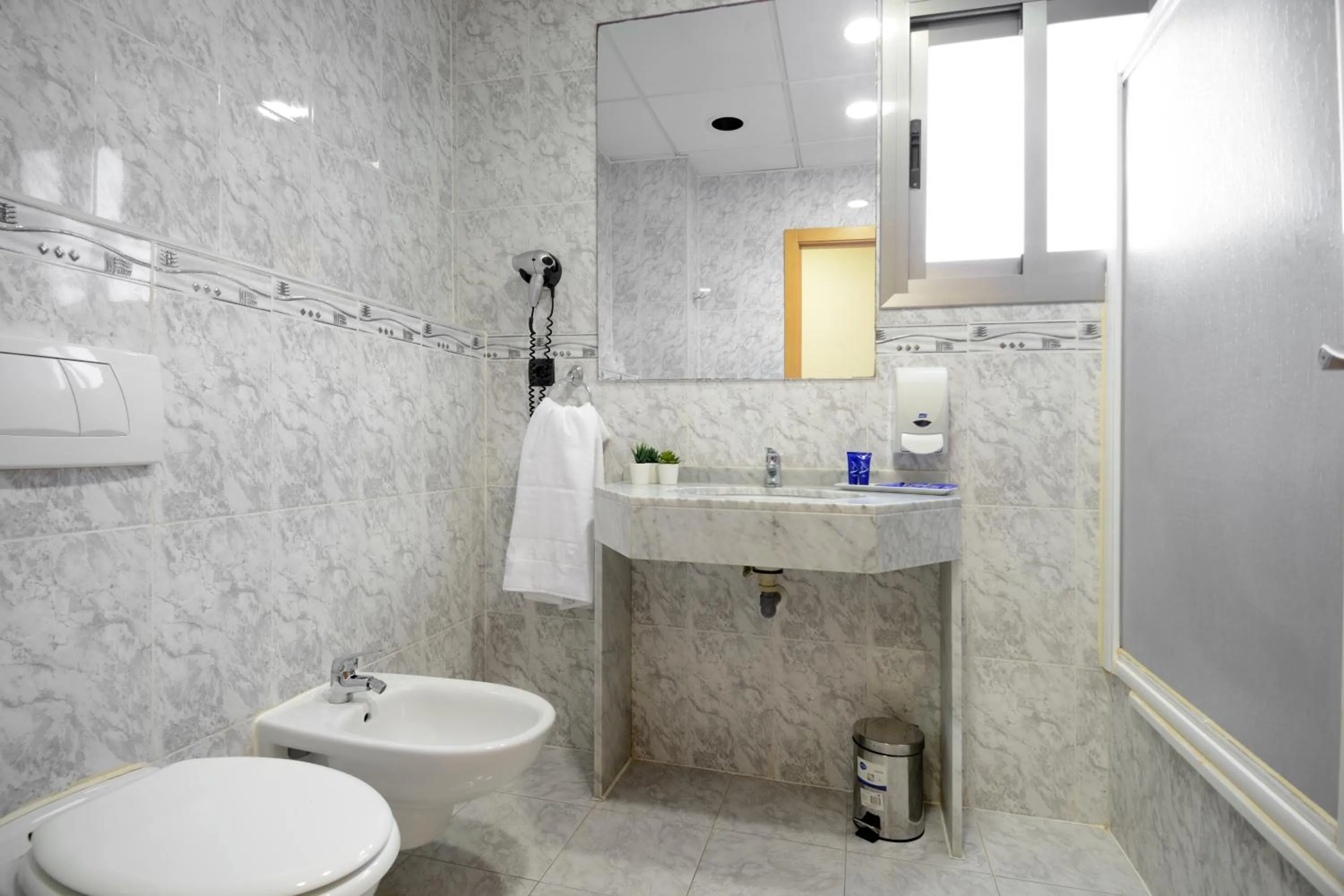 Bathroom in Hotel Miramar Playa