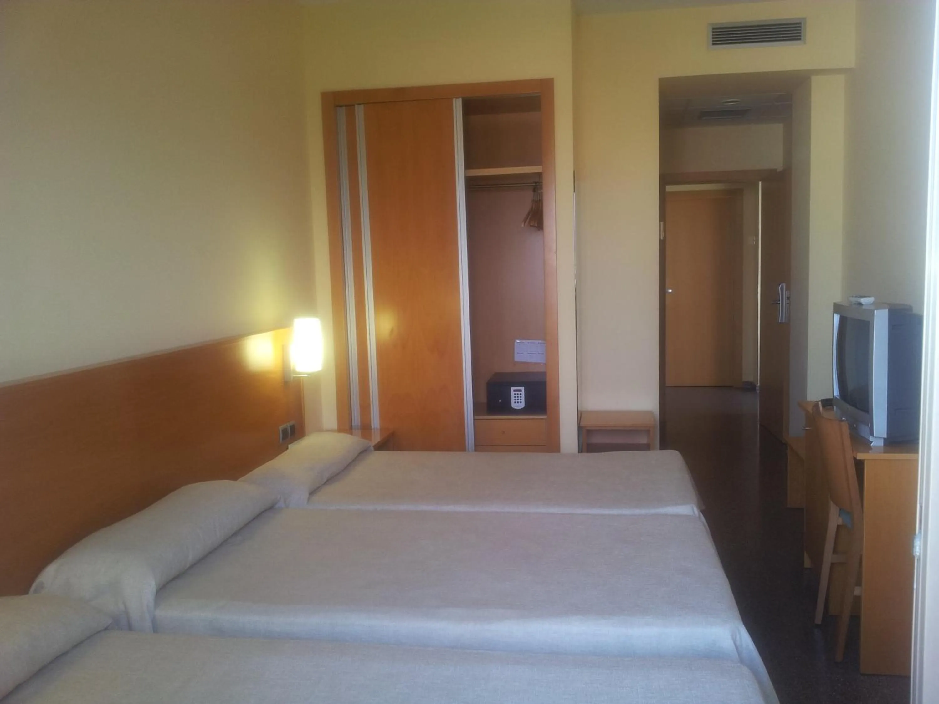 Bed in Hotel Miramar Playa