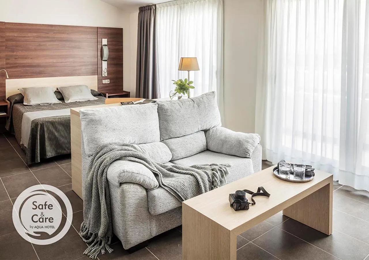 Photo of the whole room, Bed in AQUA Hotel Aquamarina & Spa