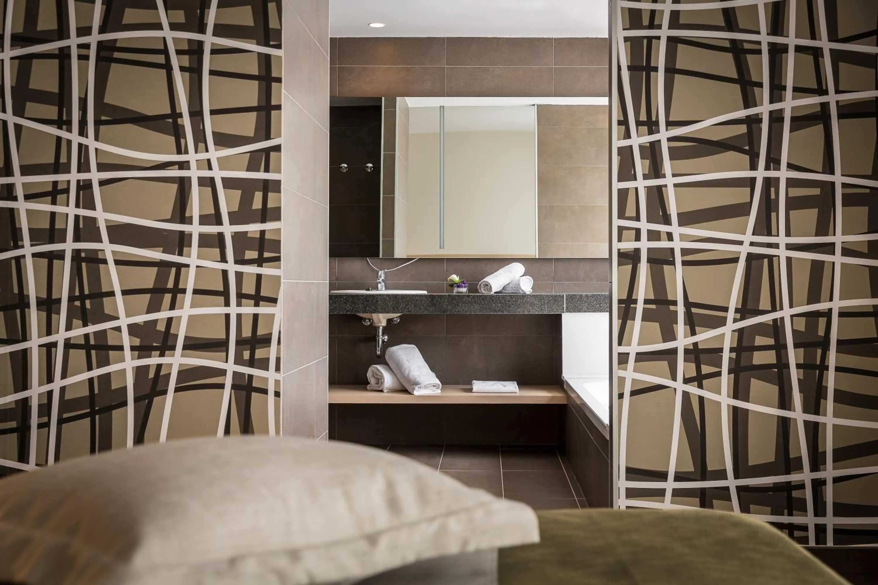 Bathroom, Bed in AQUA Hotel Aquamarina & Spa