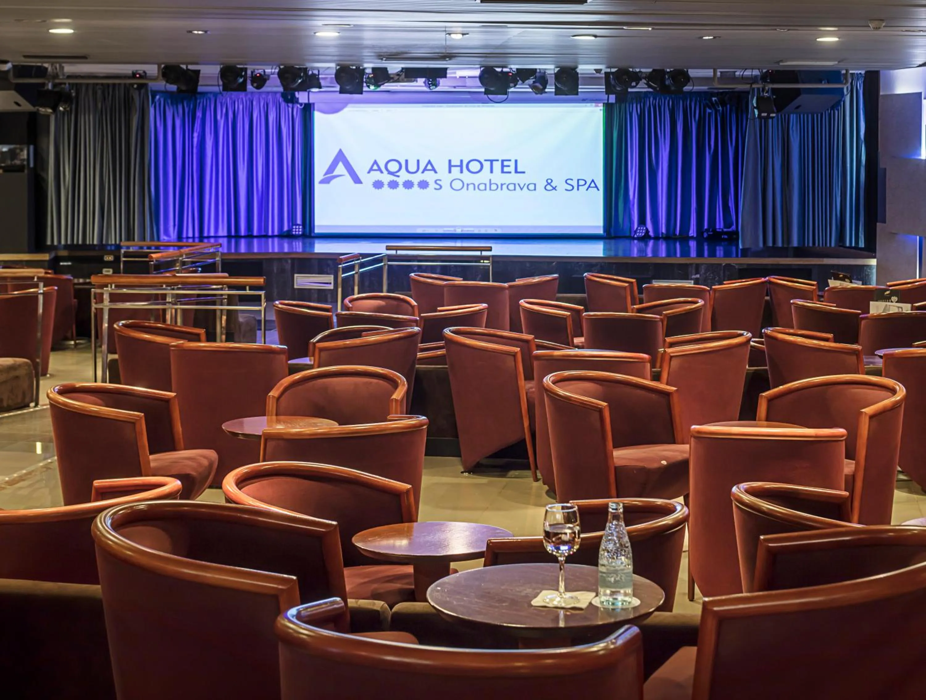 Lounge or bar in AQUA Hotel Onabrava & Spa 4*Sup