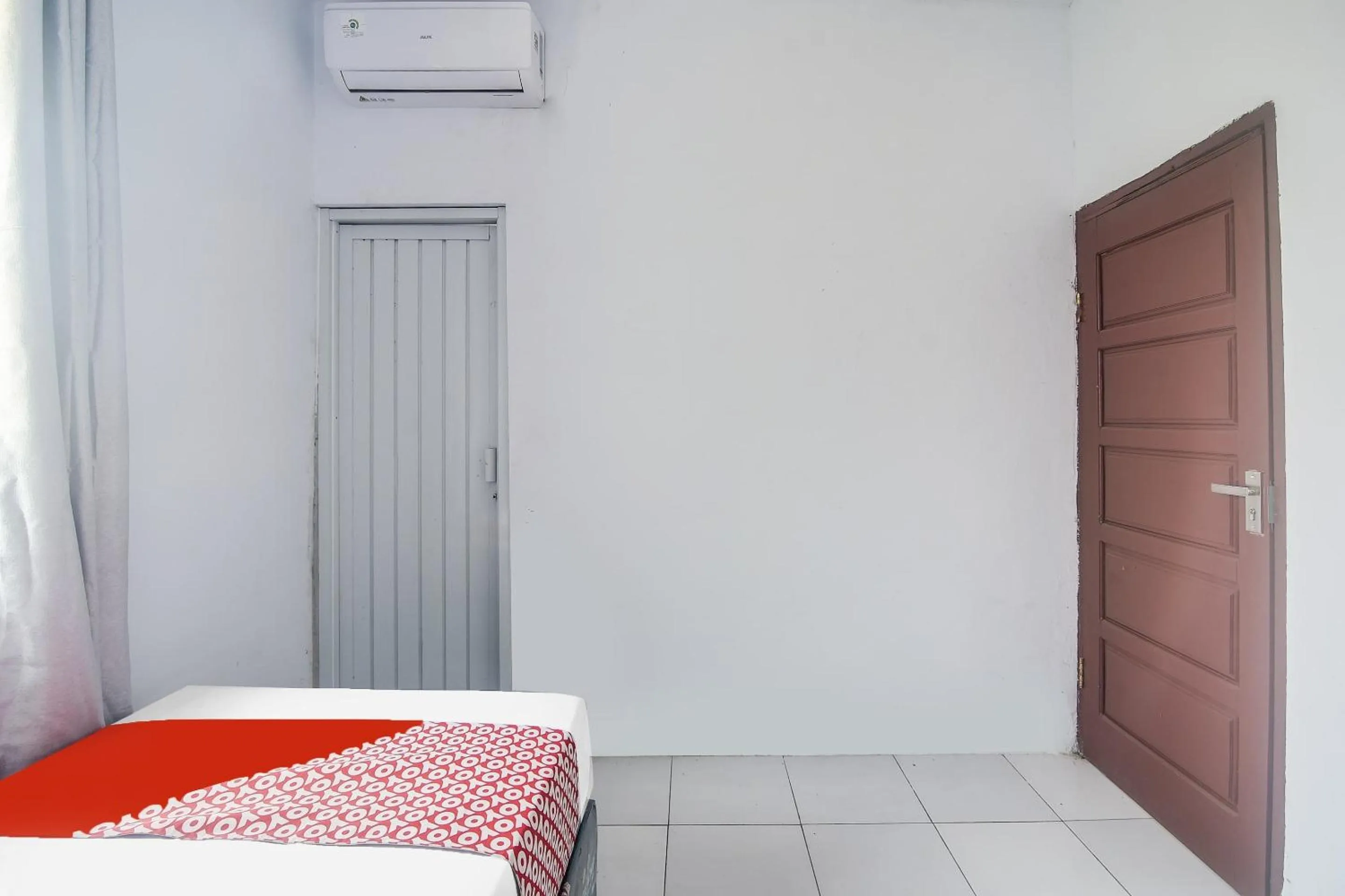 Bedroom, Bed in Hotel O 3m Kost Dan Homestay