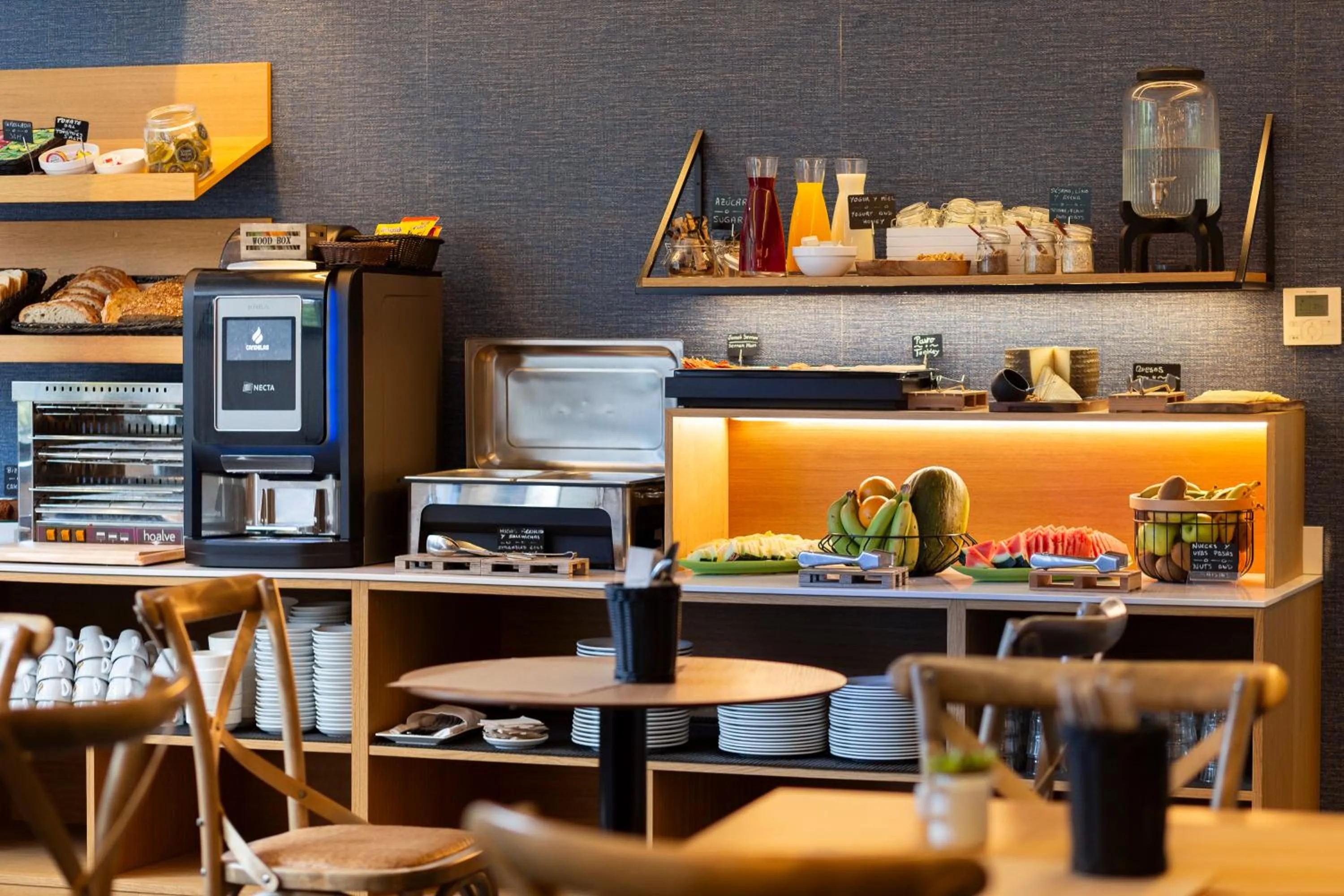 Breakfast in Hotel Universal