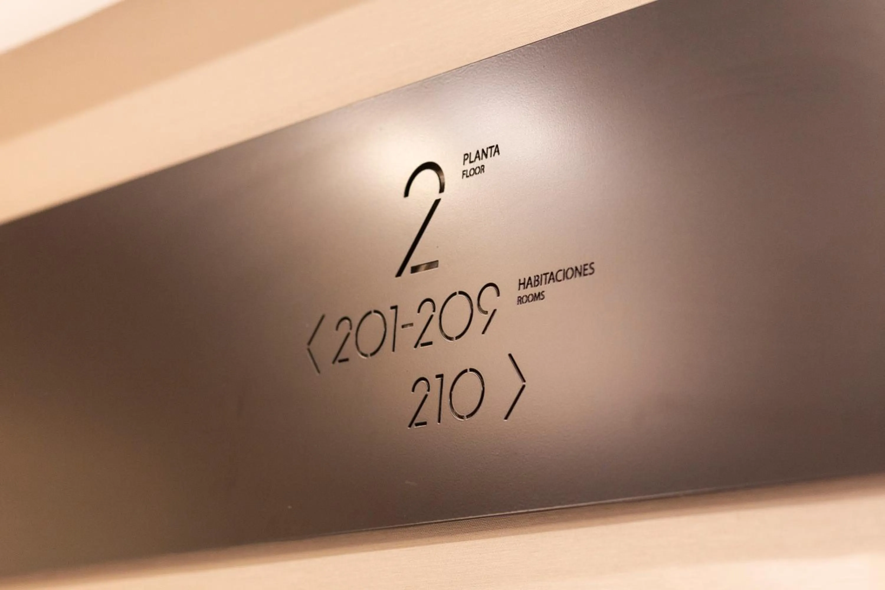 Logo/Certificate/Sign in Hotel Universal