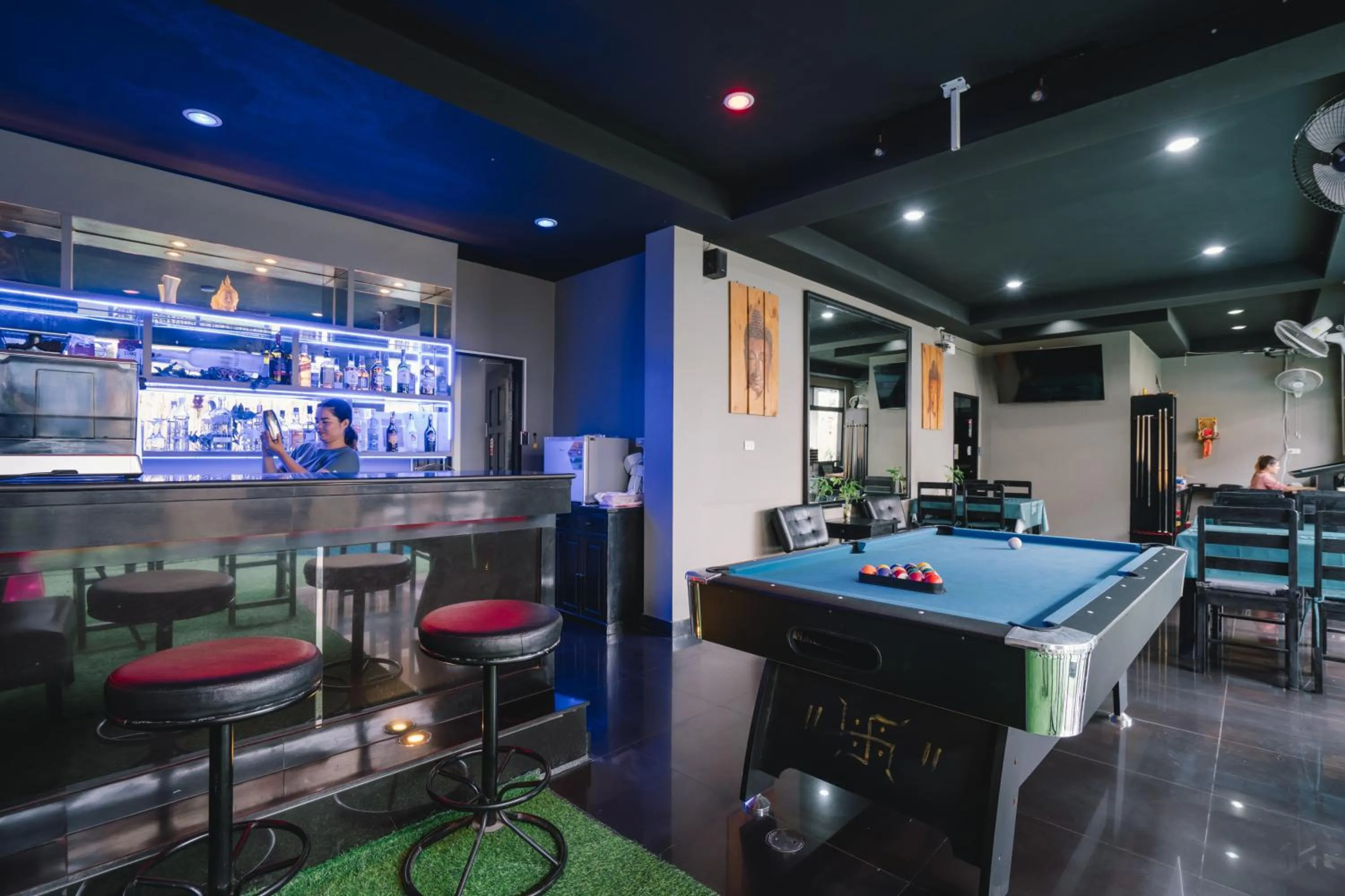 Billiard in Noble House Patong
