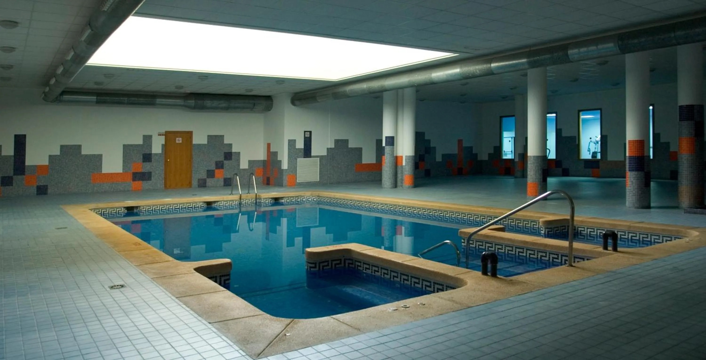 Hot Spring Bath in Medplaya Hotel Flamingo Oasis