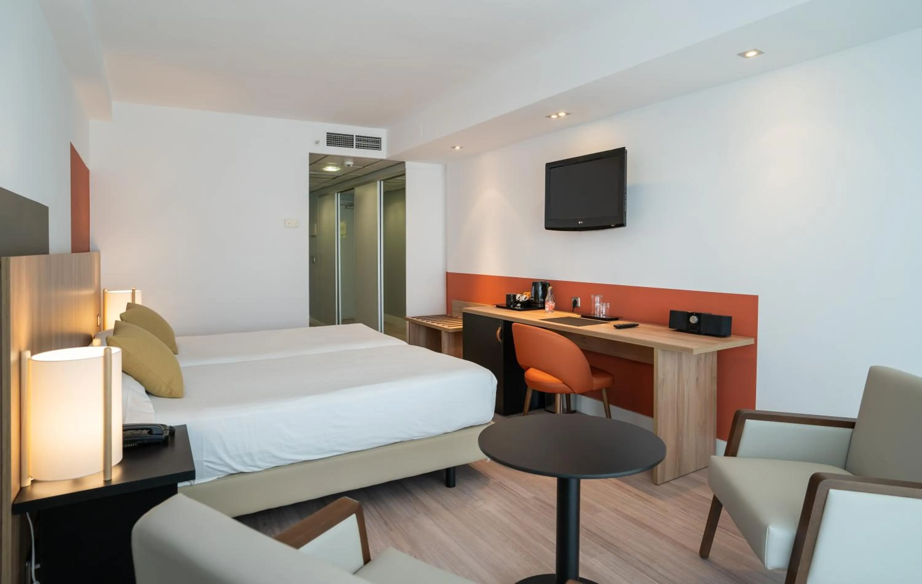 Bedroom, Bed in Medplaya Hotel Flamingo Oasis