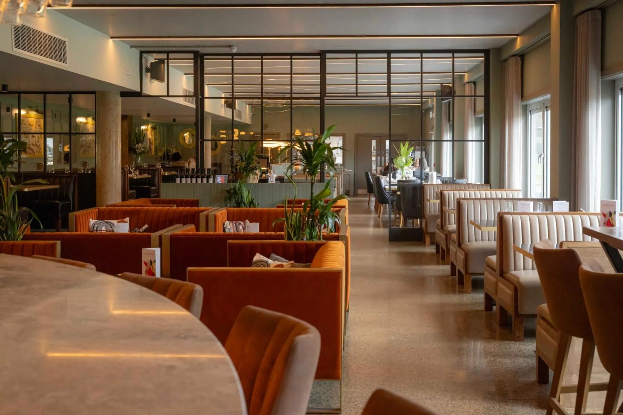 Lounge or bar in voco The Club - Dublin Gateway by IHG