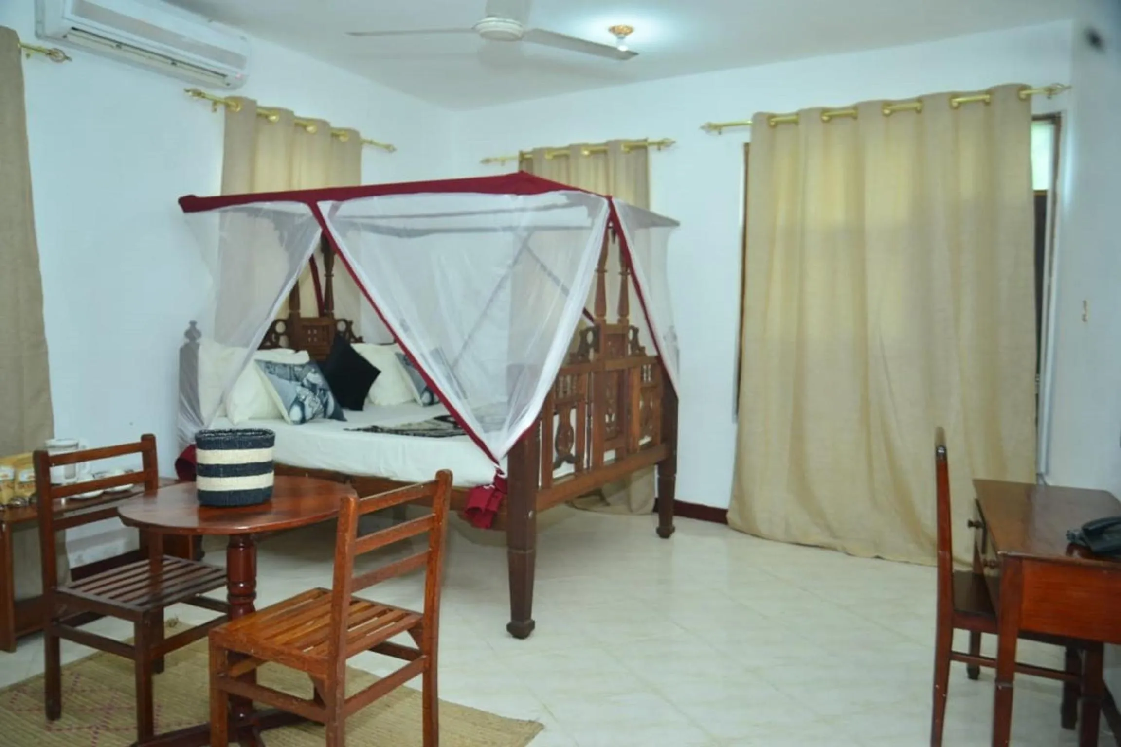 TV and multimedia in La Neisha Hotel Zanzibar