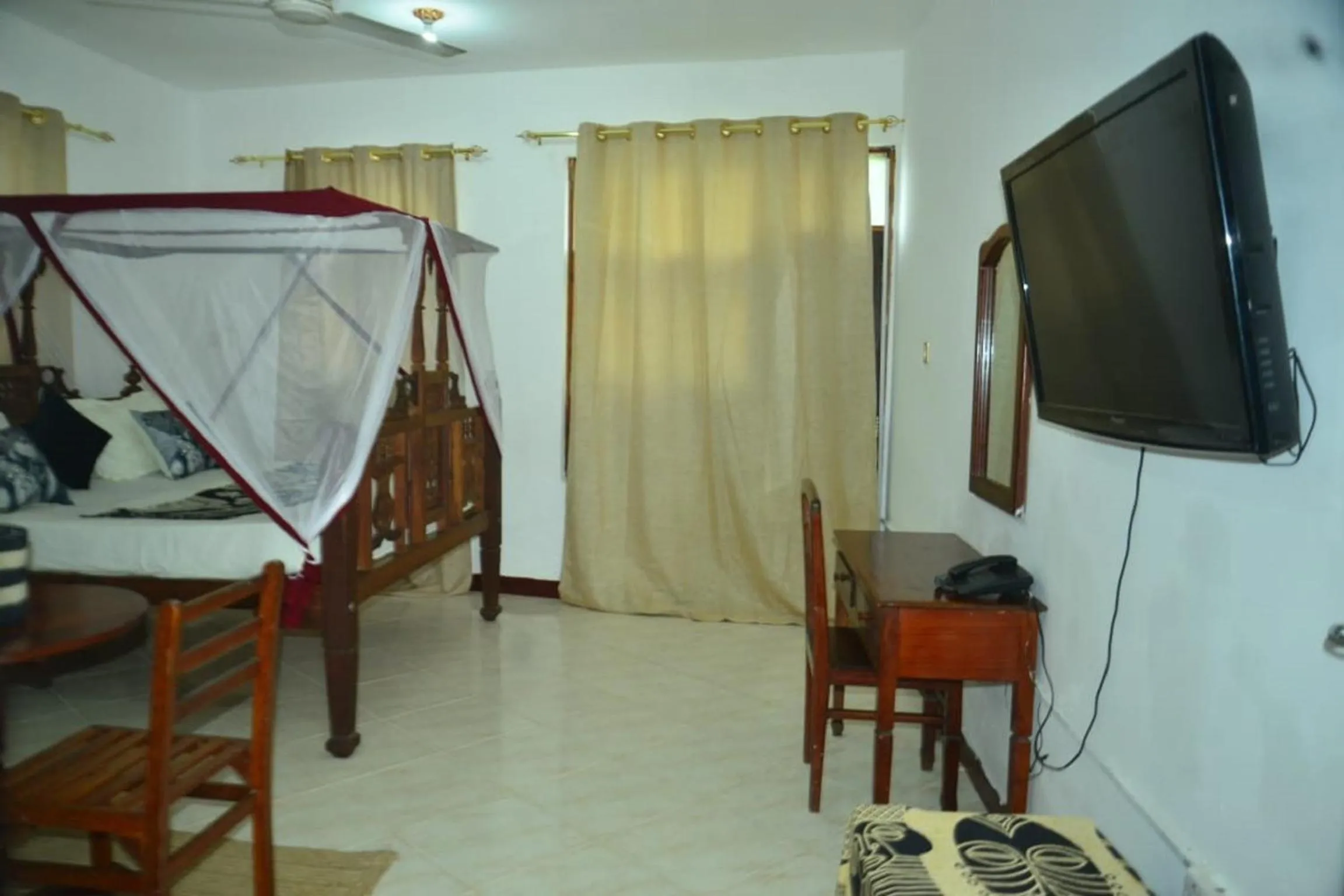 Bed in La Neisha Hotel Zanzibar