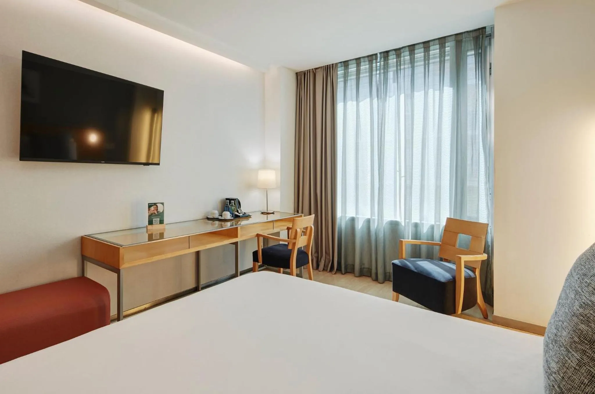 Photo of the whole room, Bed in Sercotel Caspe