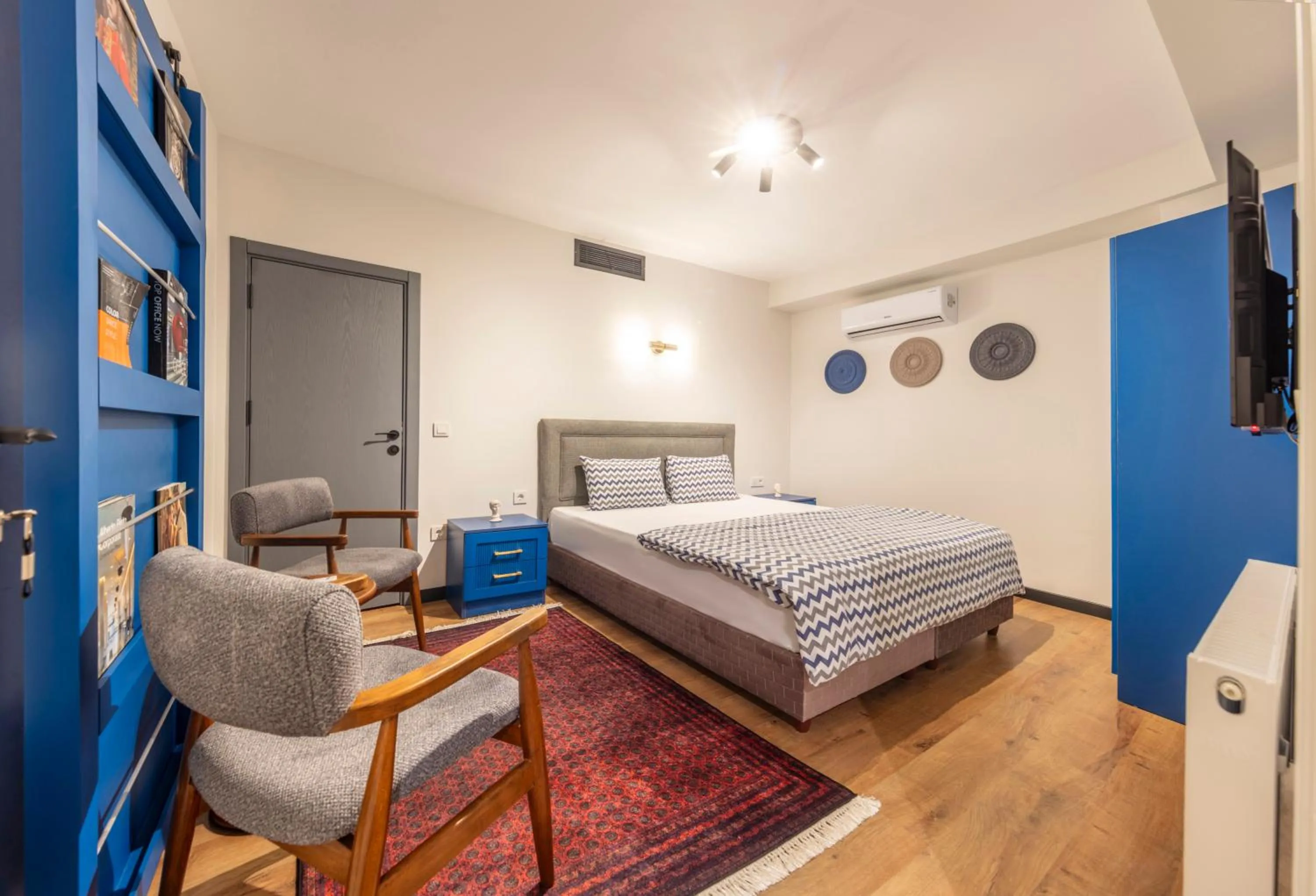 Bed in Hexa Suites Hotel