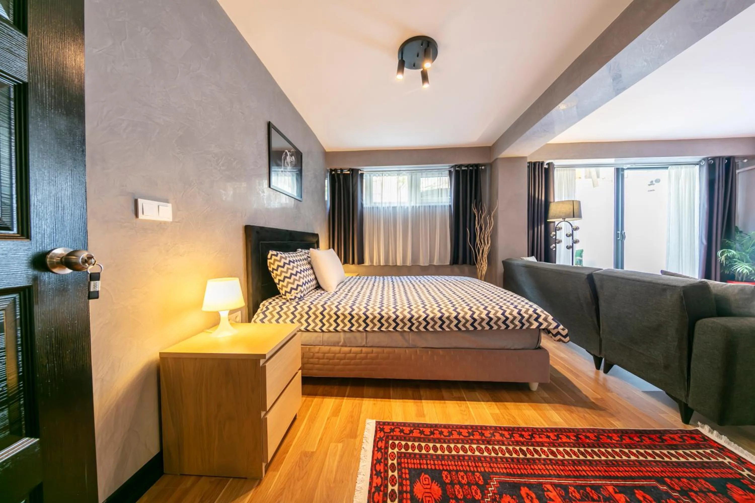 Photo of the whole room, Bed in Hexa Suites Hotel