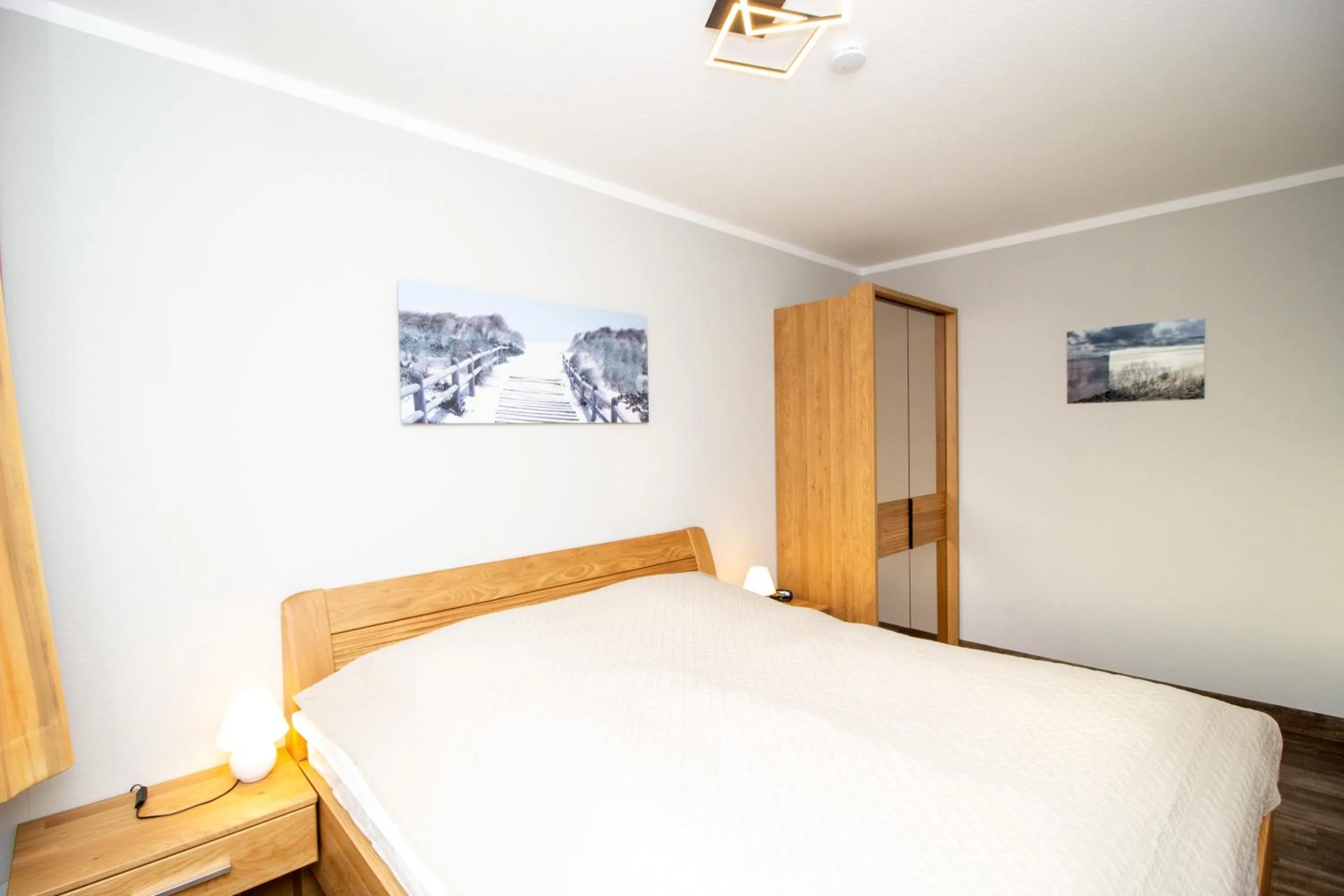 Bed in Trafalgar 246