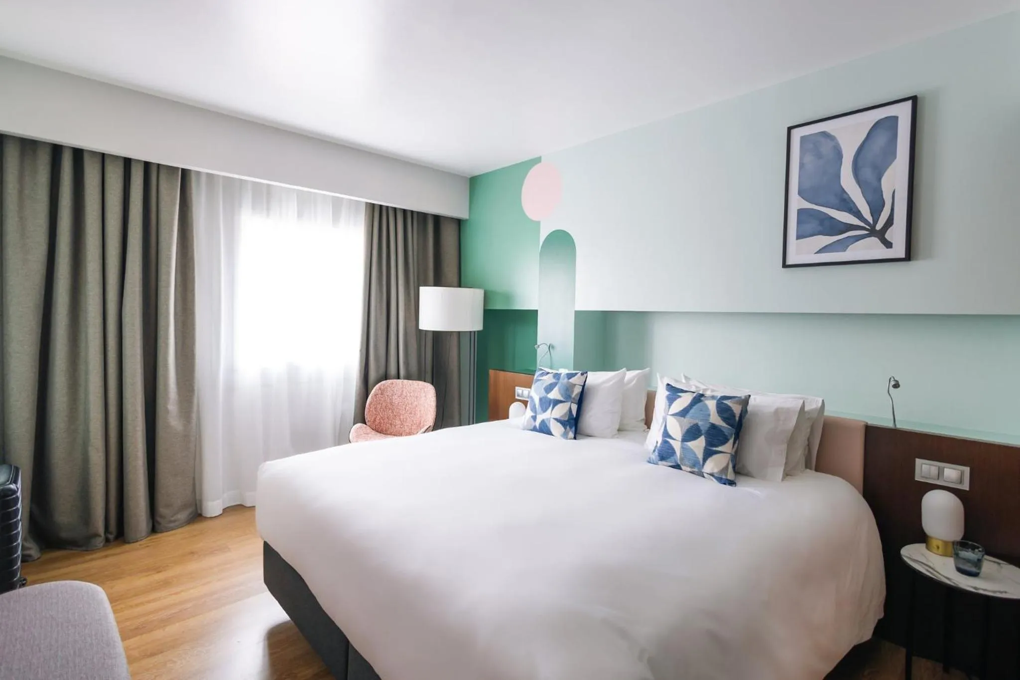 Photo of the whole room, Bed in voco Madrid Retiro by IHG
