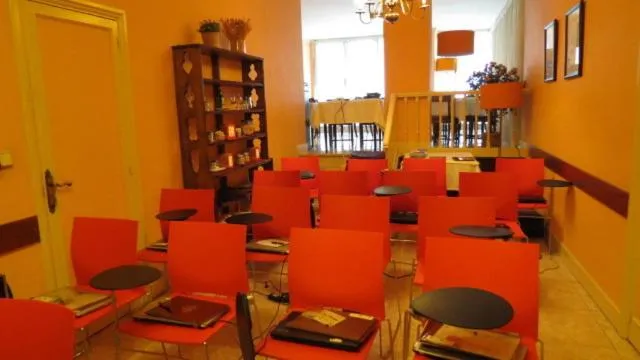 Business facilities in Monclús