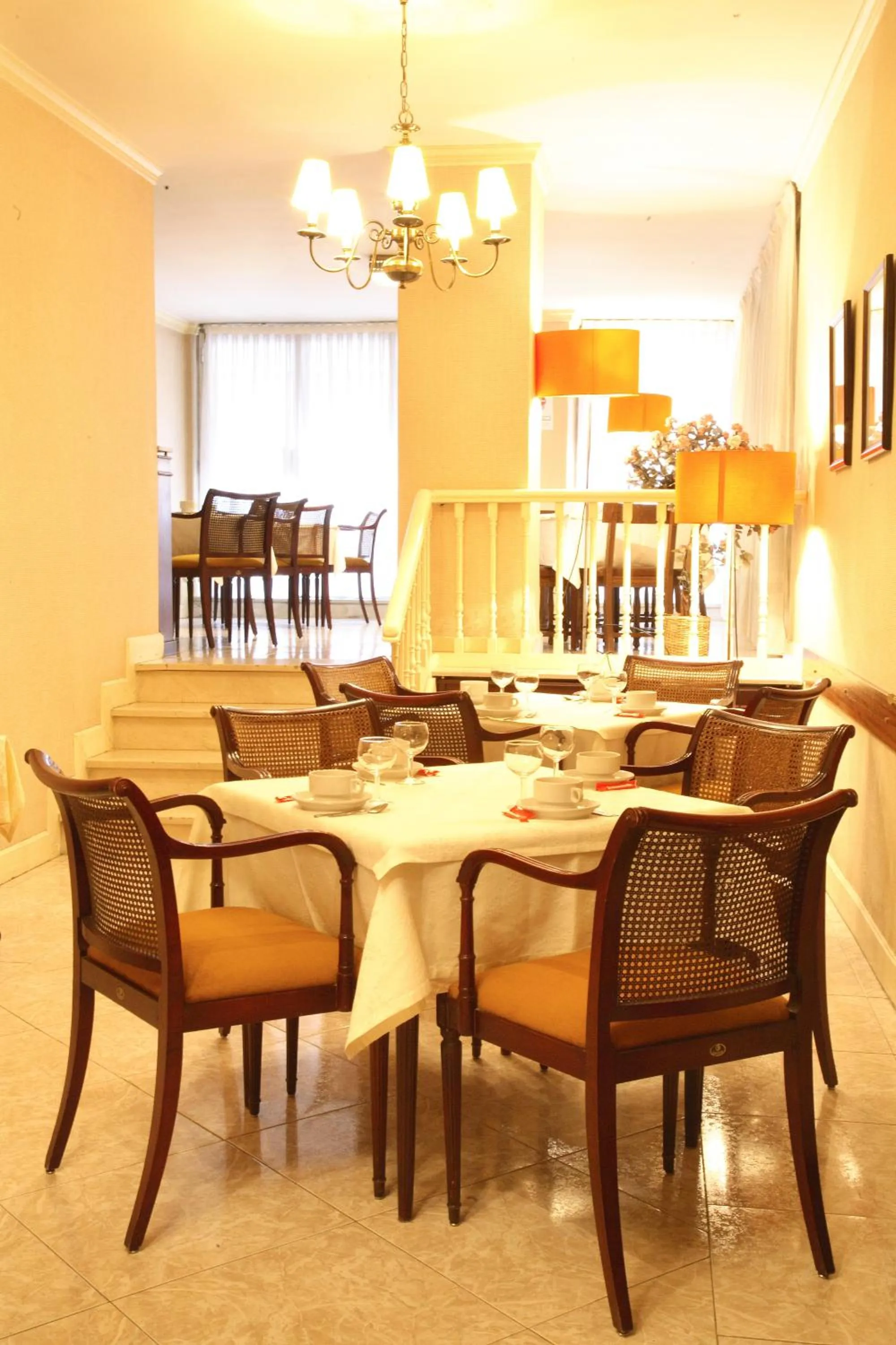 Restaurant/places to eat in Monclús