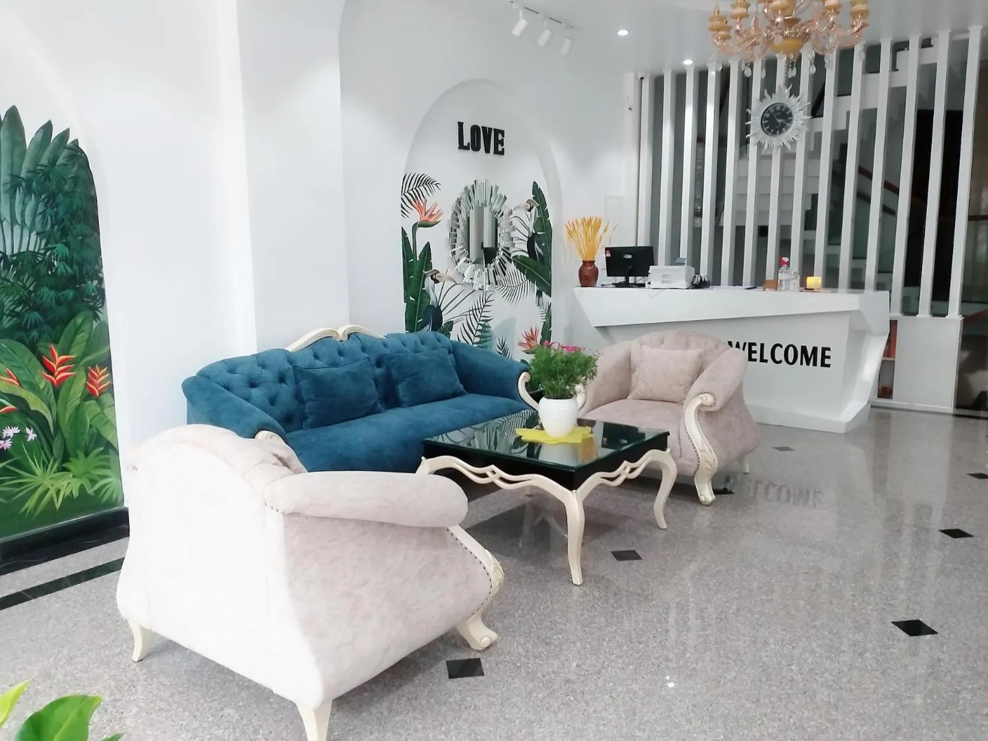 Lobby or reception in WHITE COFFEE HOUSE HOTEL