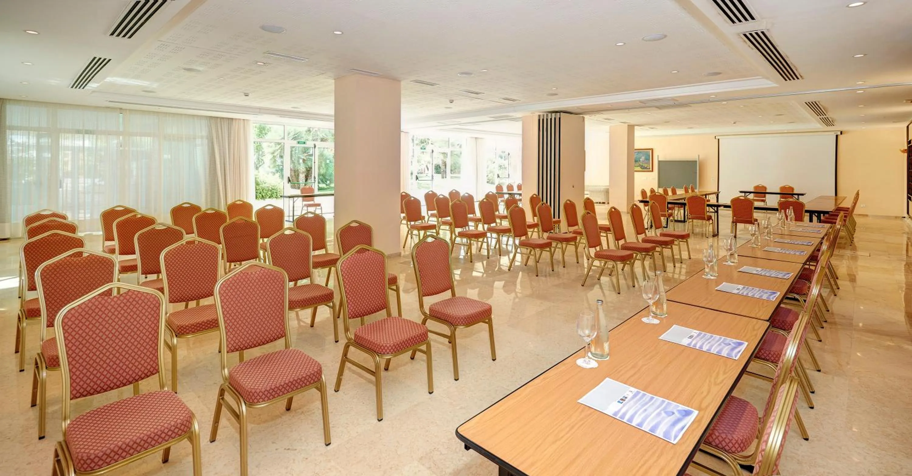 Meeting/conference room in Hipotels Eurotel Punta Rotja Spa-Golf