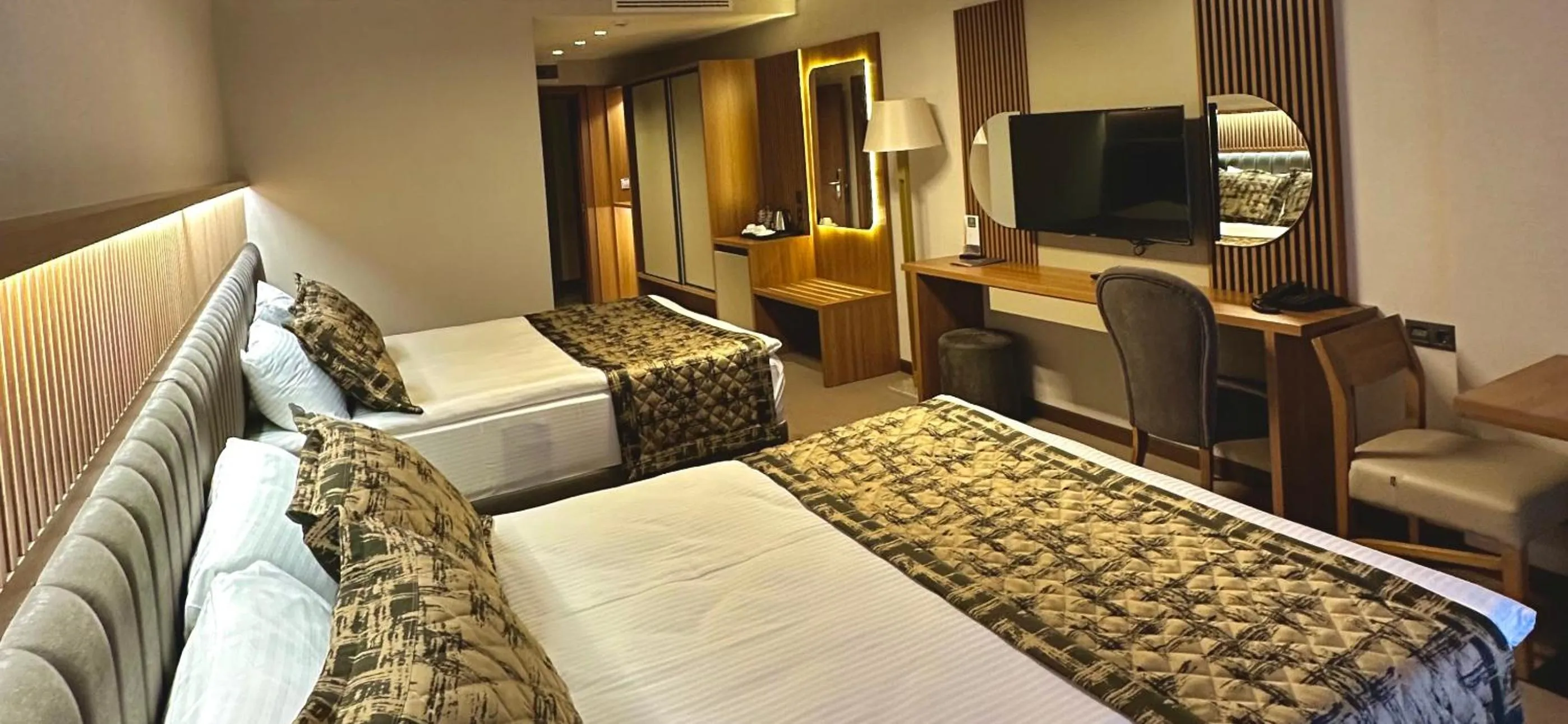 Bedroom, Bed in Özkaya hotel