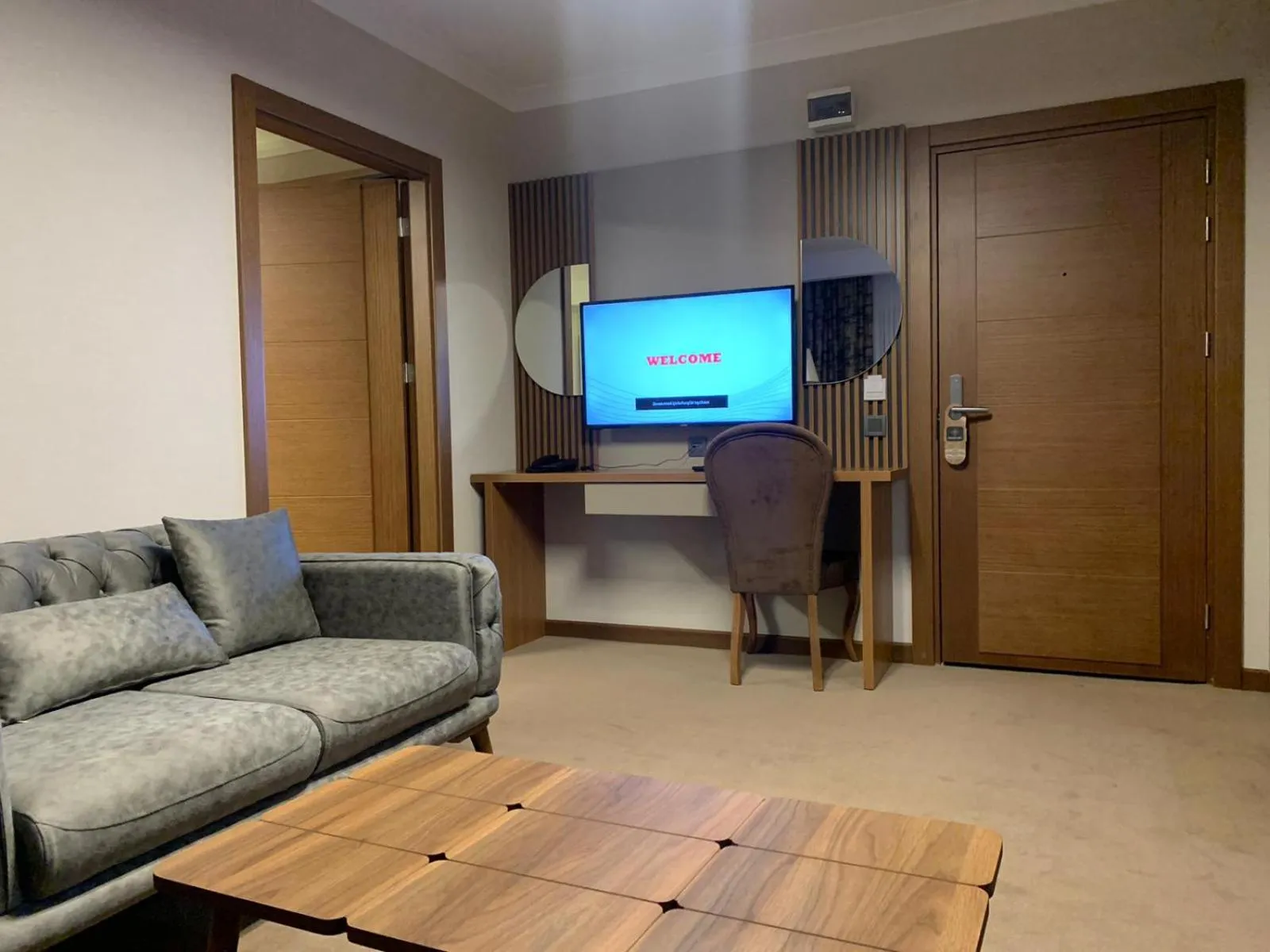 Communal lounge/ TV room in Özkaya hotel
