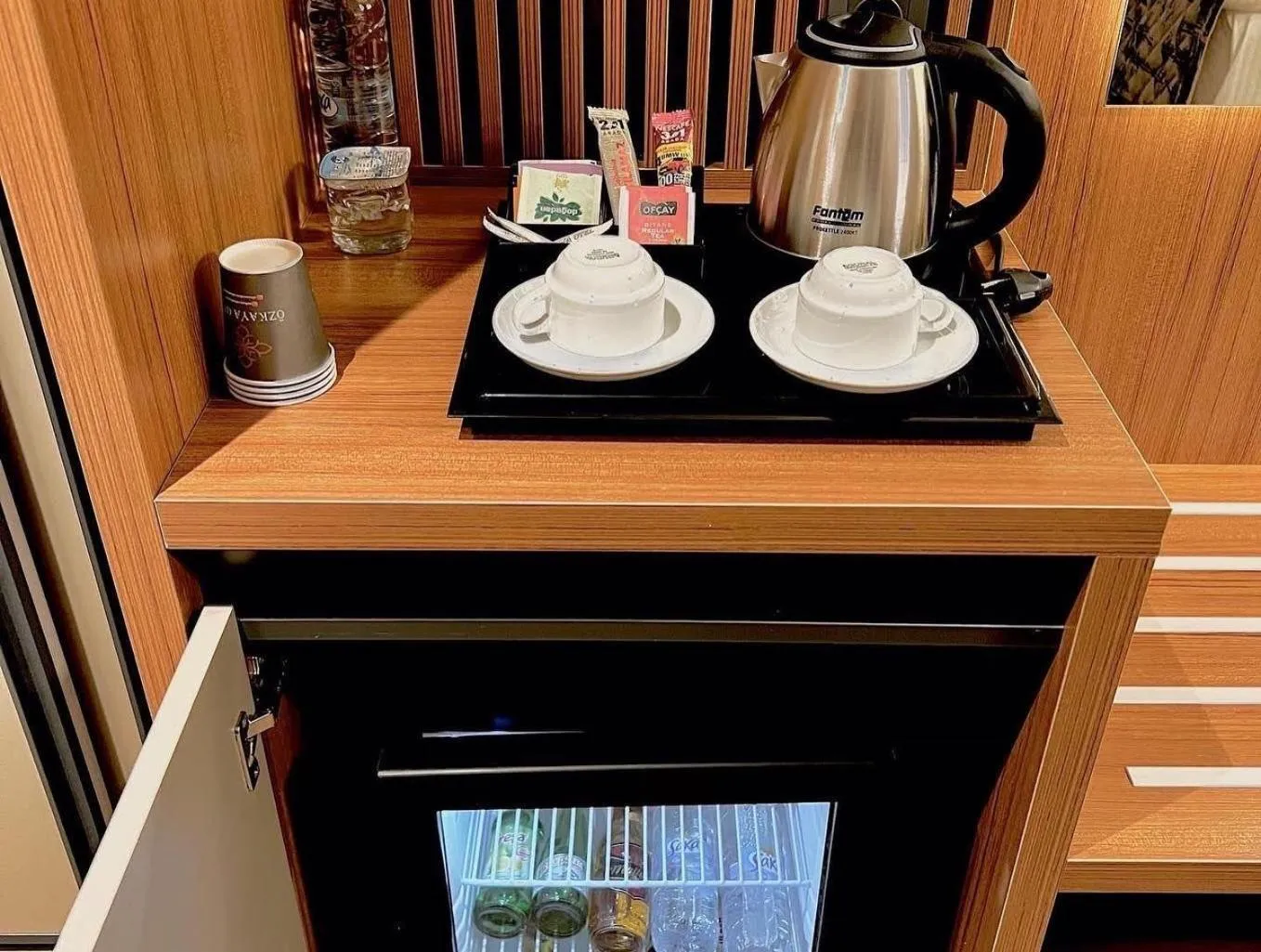 Coffee/tea facilities in Özkaya hotel