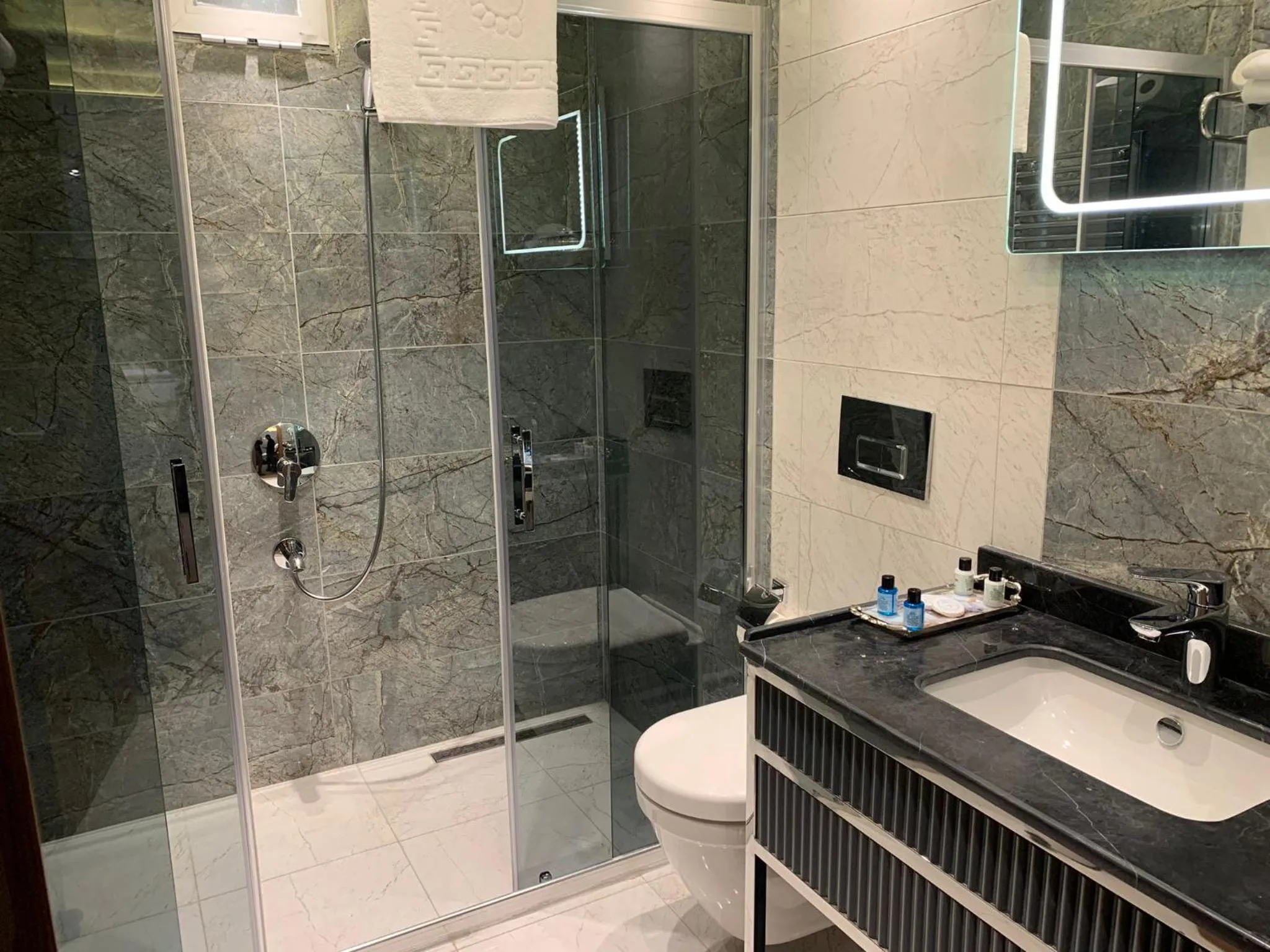 Shower in Özkaya hotel