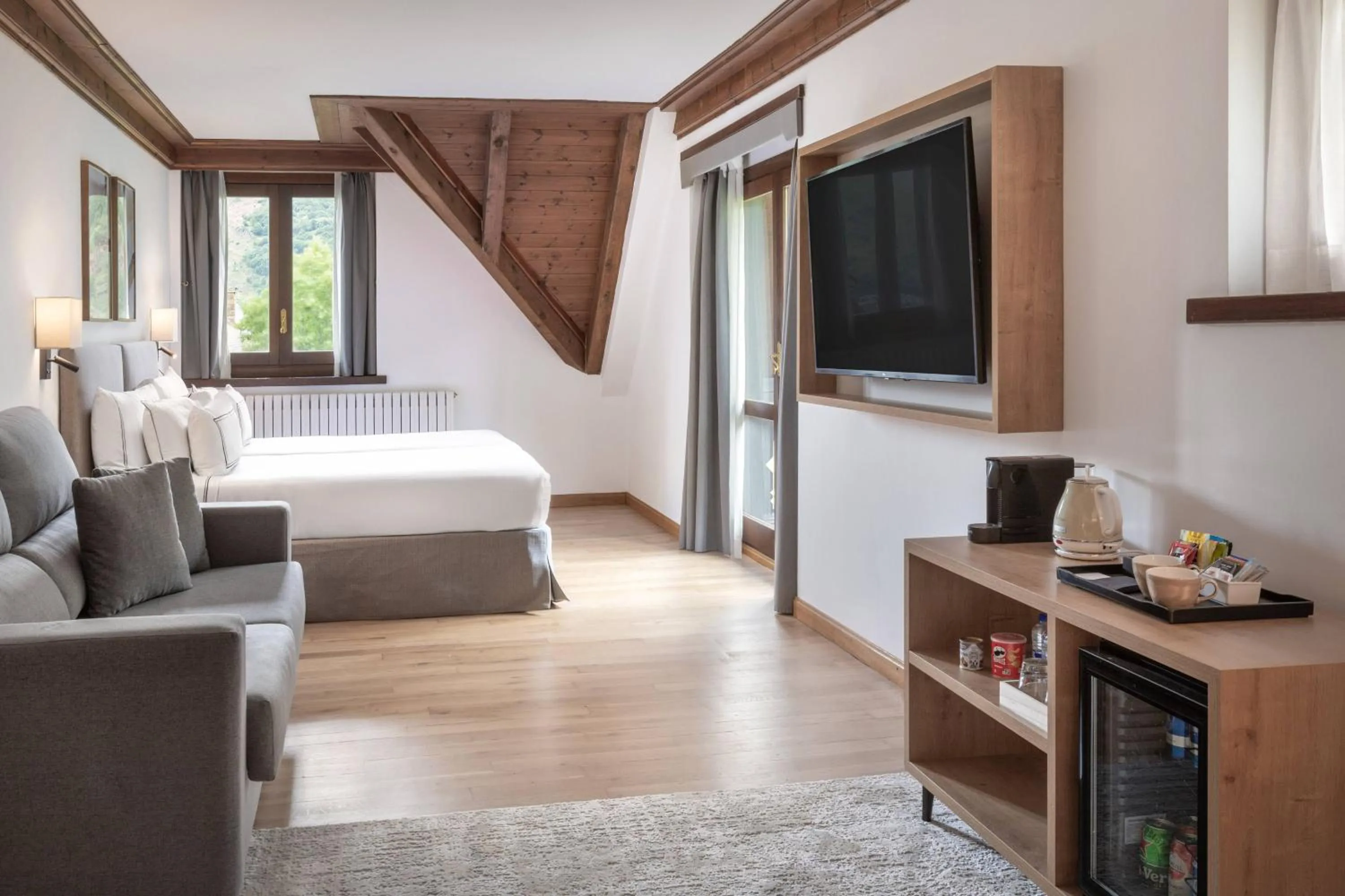 Property building, Bed in Meliá de Tredós