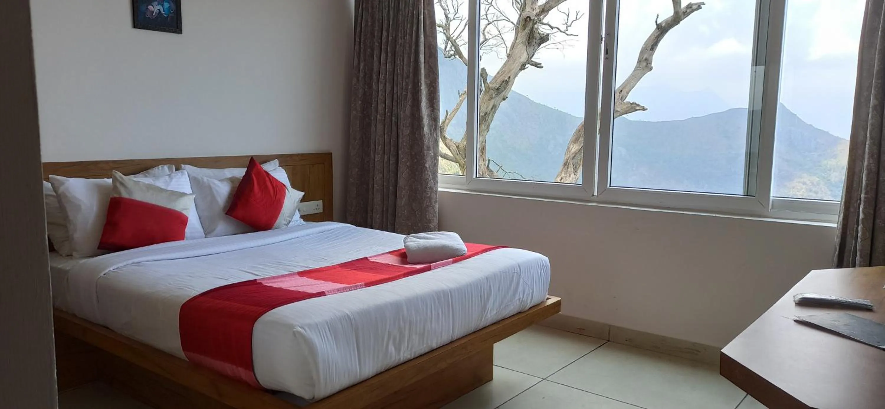 View (from property/room), Bed in Chill Berg Resort - Bodimettu