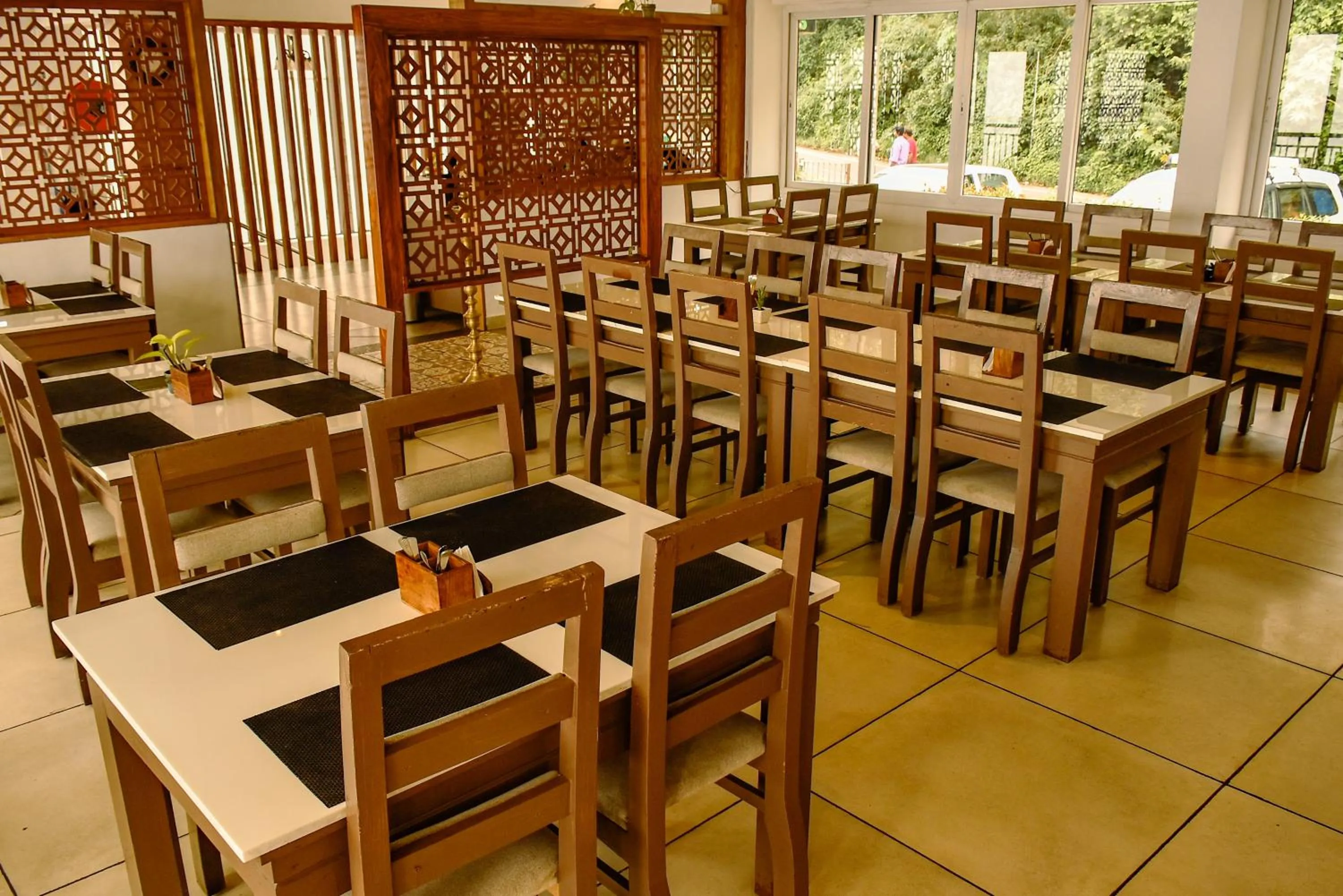 Restaurant/places to eat in Chill Berg Resort - Bodimettu