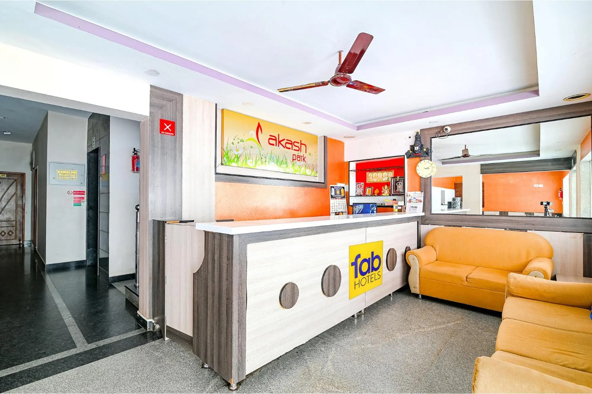 Lobby or reception in FabHotel VRJ Residency - 500M from Chennai Trade Center