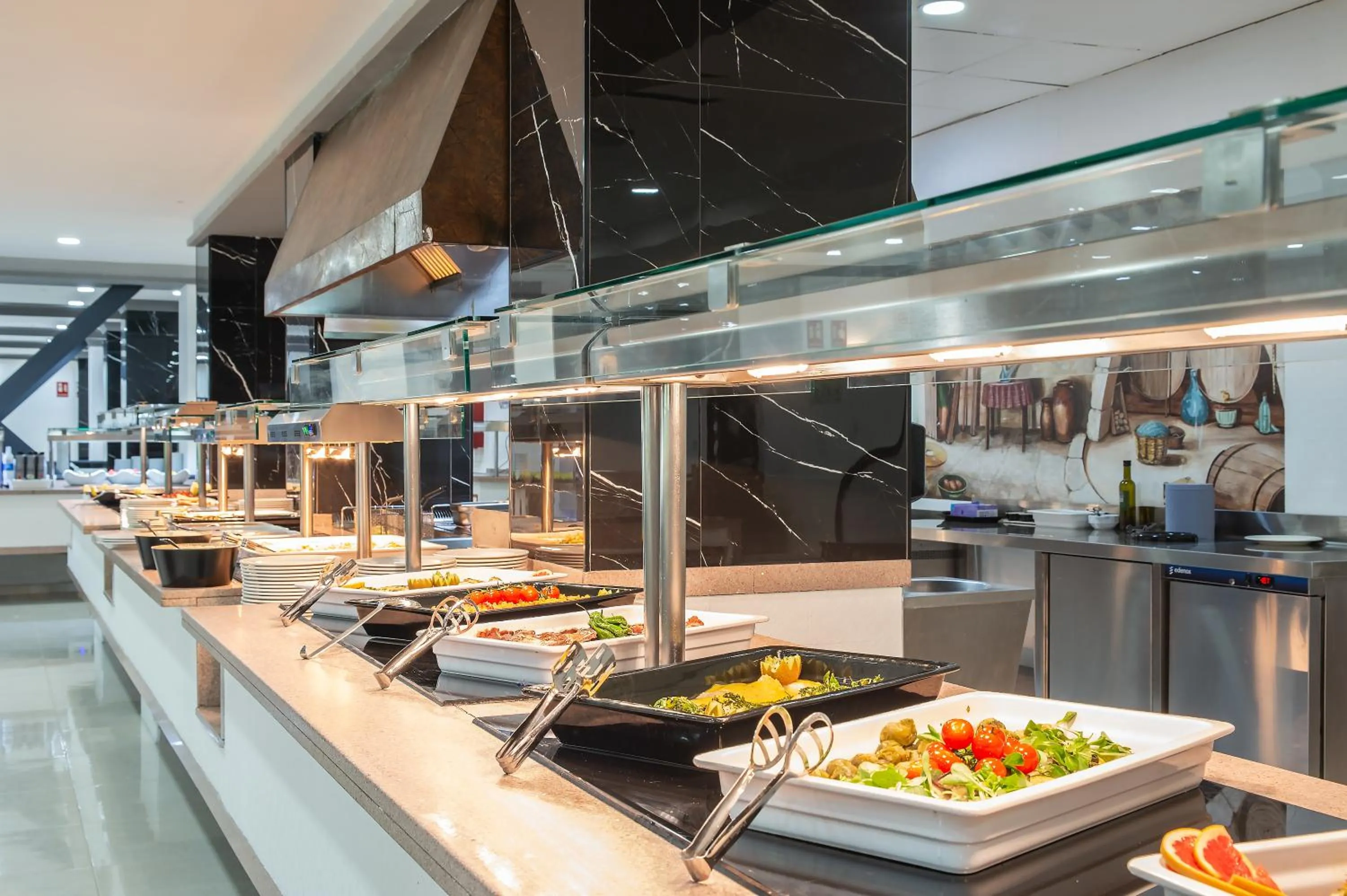 Restaurant/places to eat in Hotel Benidorm East by Pierre & Vacances