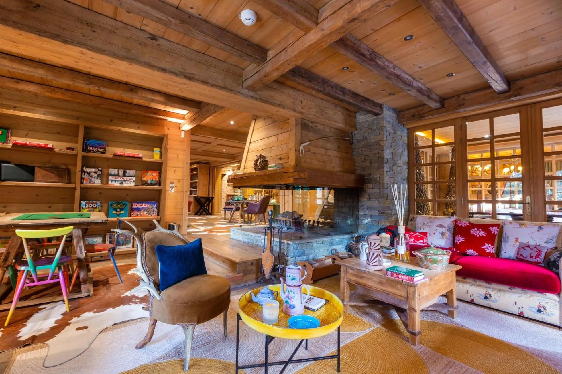 Lounge or bar in Magic Megève Bois